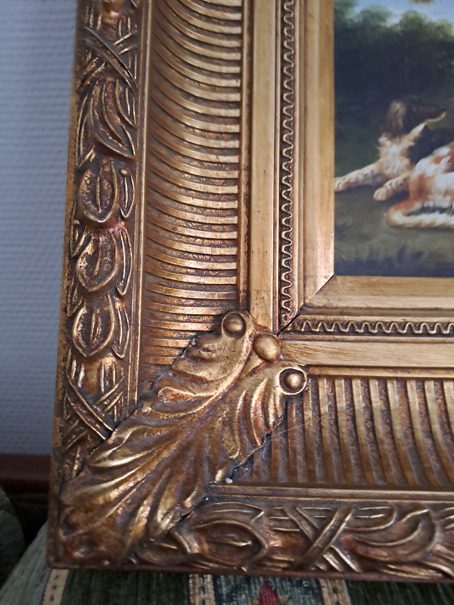 Tableau. Chiens Se Reposant Dans Un Sous-Bois. Huile Sur Panneau. 41 X 46.5 Cm.