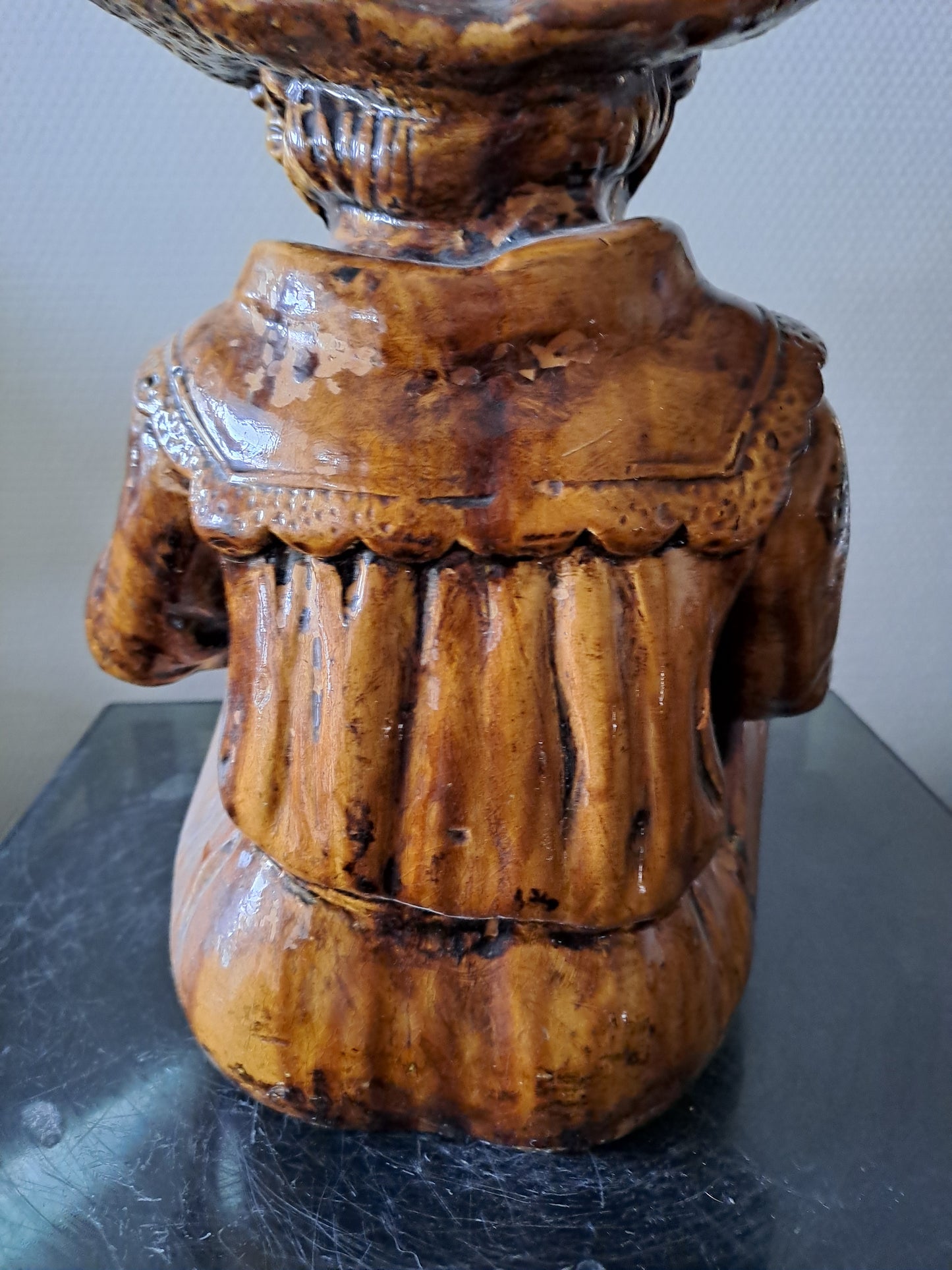 Statue Petit Garçon. En grès.