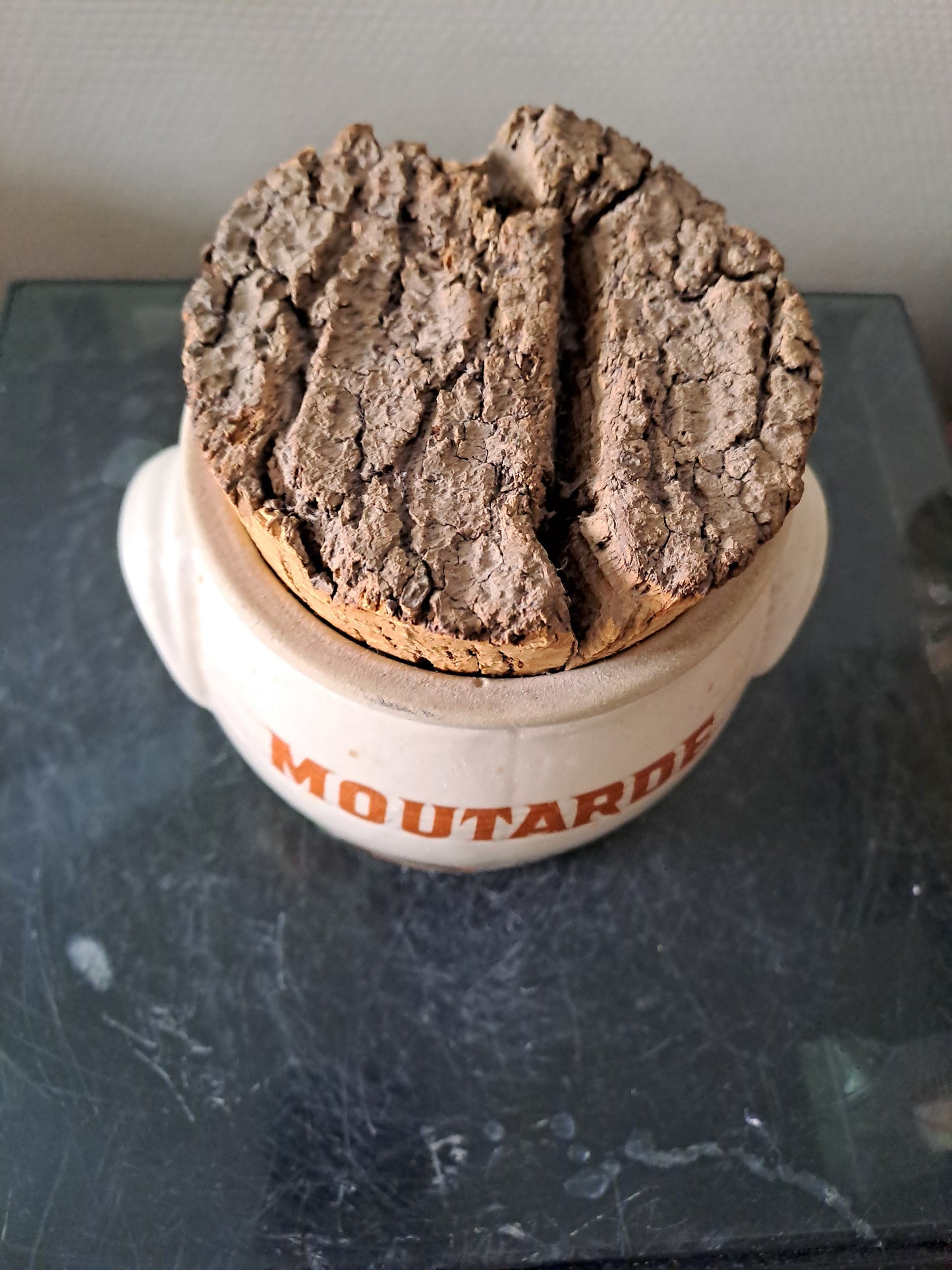 Pot À Moutarde En Grès Bouchon En Liège.