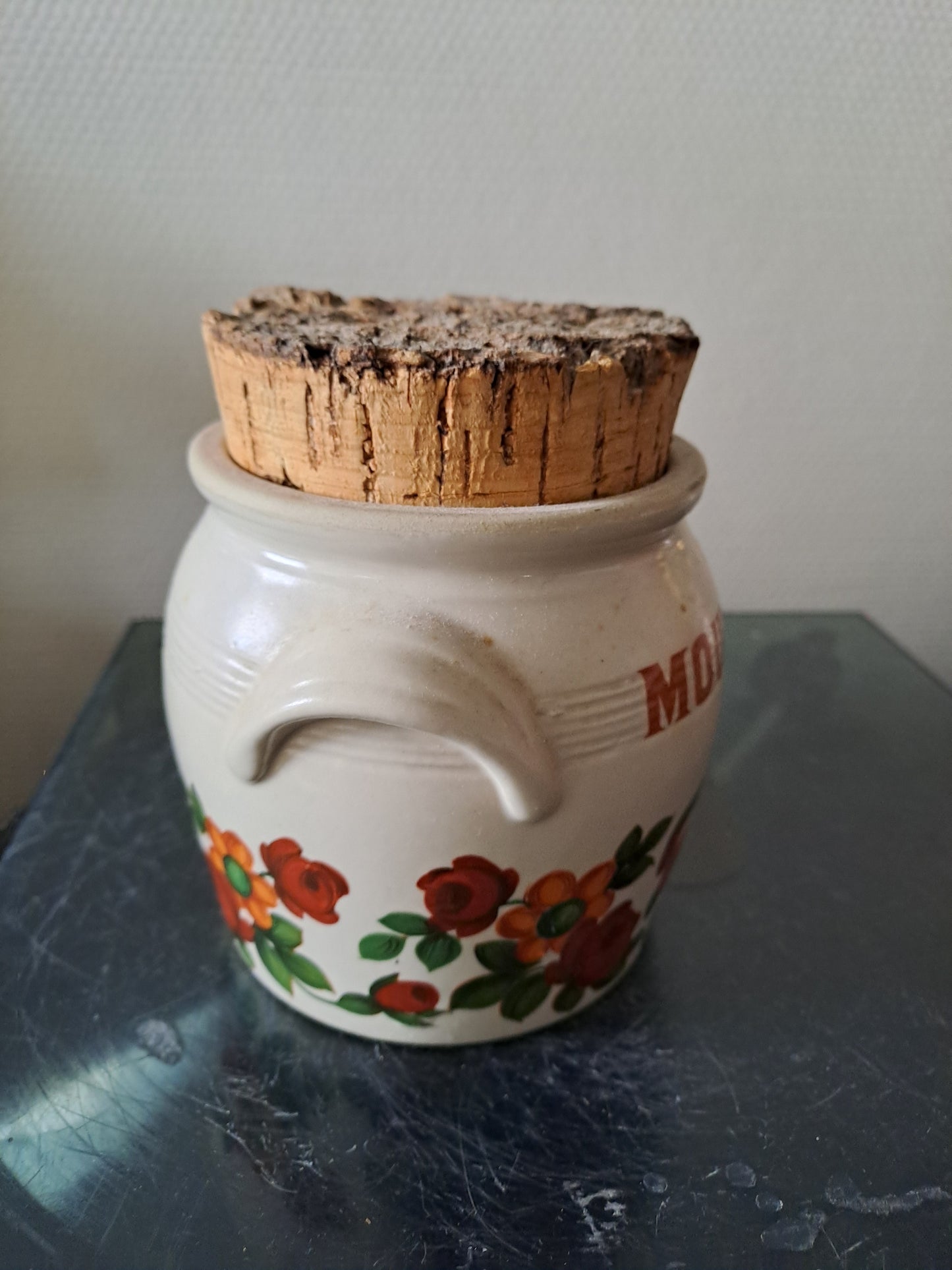 Pot À Moutarde En Grès Bouchon En Liège.