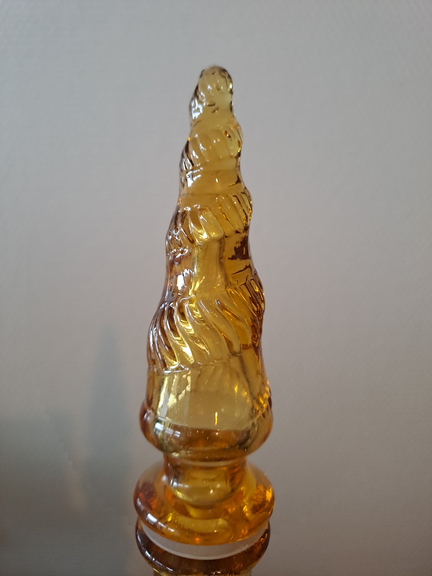 Décanteur/ Bouteille En Verre Moulé D'Empoli. Jaune Ambré. 43.5 Cm.