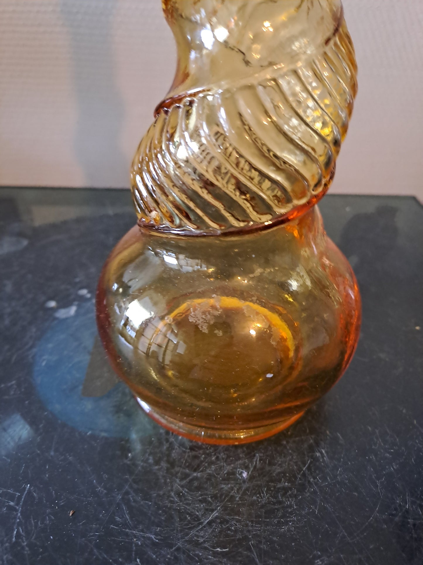 Décanteur/ Bouteille En Verre Moulé D'Empoli. Jaune Ambré. 43.5 Cm.