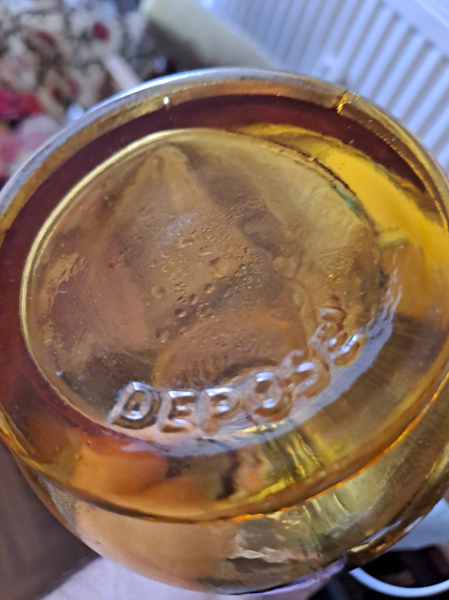 Décanteur/ Bouteille En Verre Moulé D'Empoli. Jaune Ambré. 43.5 Cm.