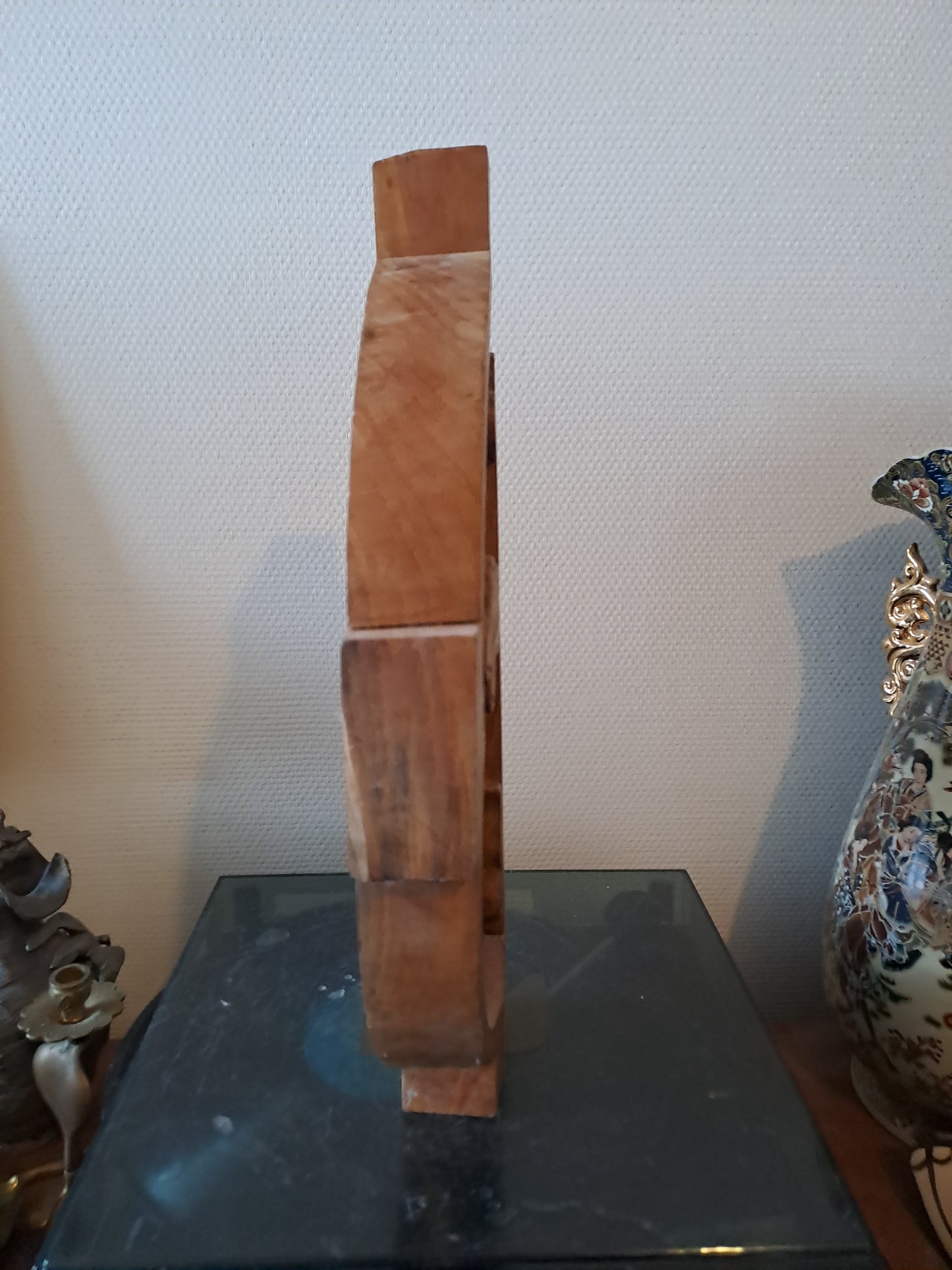 Croix Sculpté Dans Bois Massif.