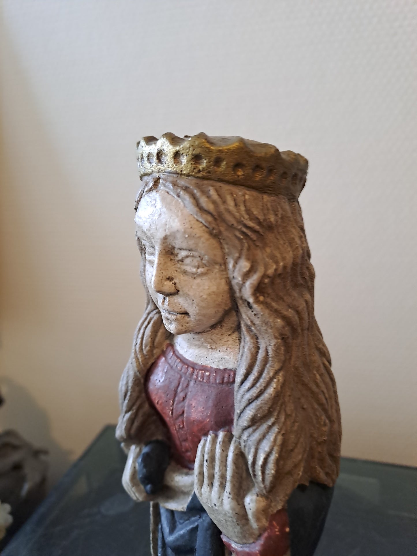 Statue Sainte Catherine D'Alexandrie Signé J. L Delaroche. Pierre Reconstituée. Acien decoration vintage catholique.