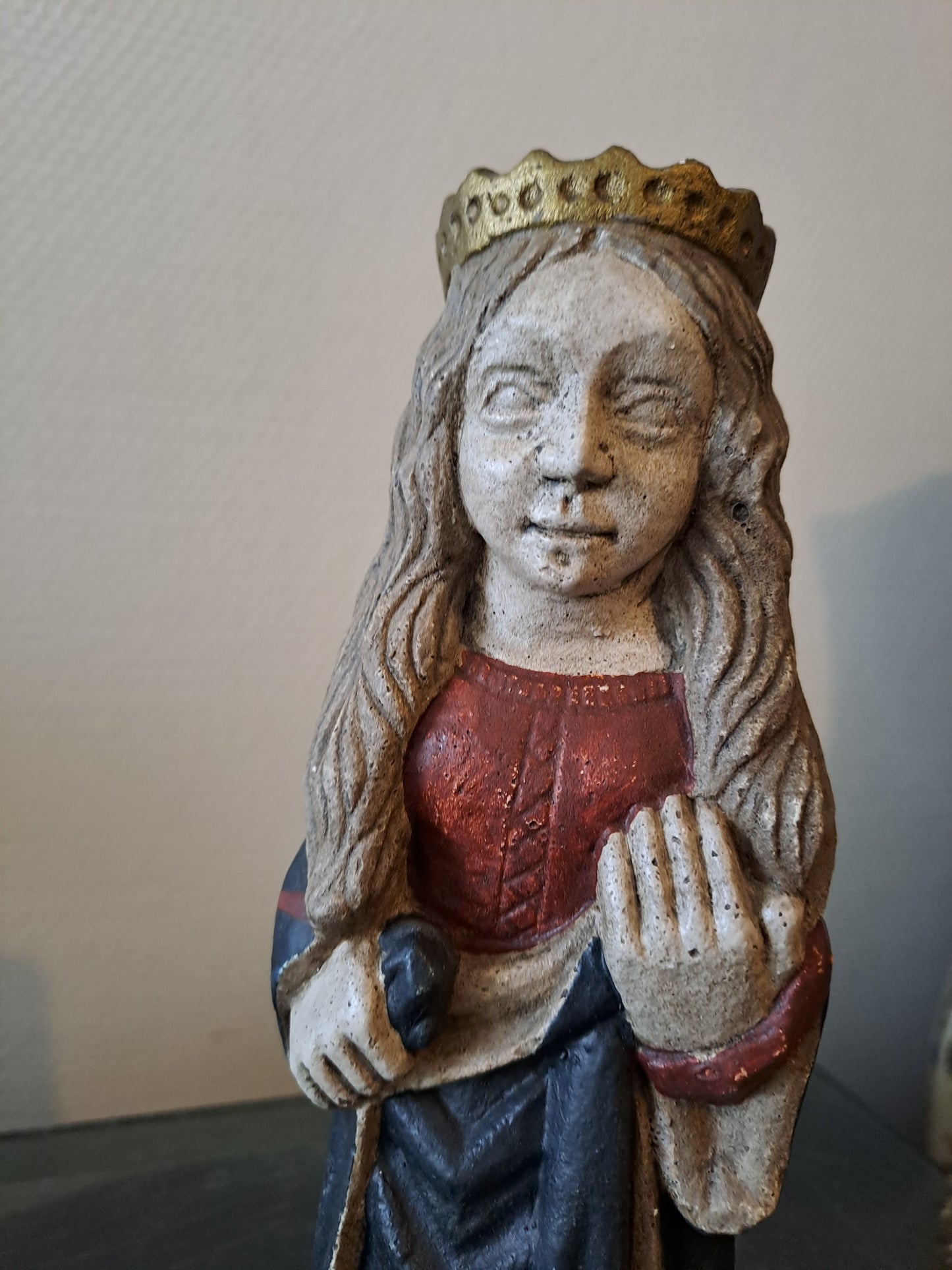 Statue Sainte Catherine D'Alexandrie Signé J. L Delaroche. Pierre Reconstituée. Acien decoration vintage catholique.