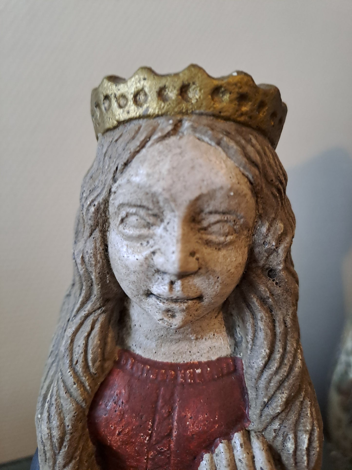 Statue Sainte Catherine D'Alexandrie Signé J. L Delaroche. Pierre Reconstituée. Acien decoration vintage catholique.