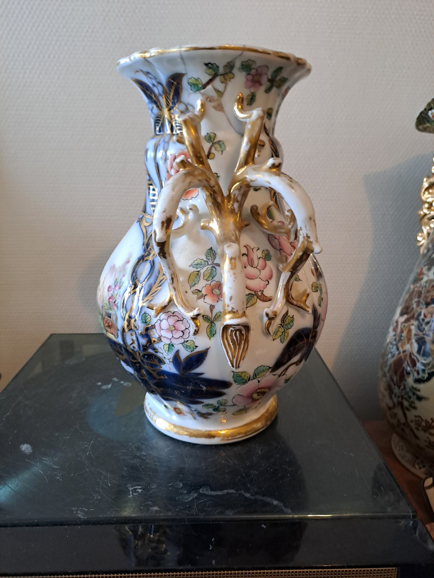 Vase En Porcelaine de Bayeux. Période Gosse ( 1849-1877). Ancien décoration vintage.