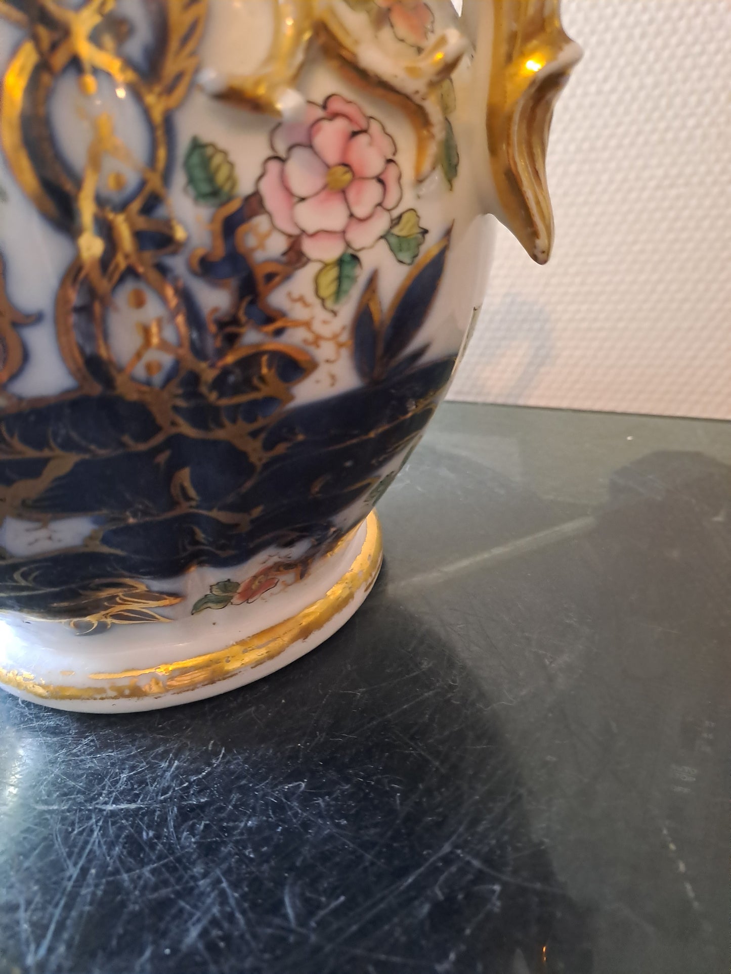 Vase En Porcelaine de Bayeux. Période Gosse ( 1849-1877). Ancien décoration vintage.