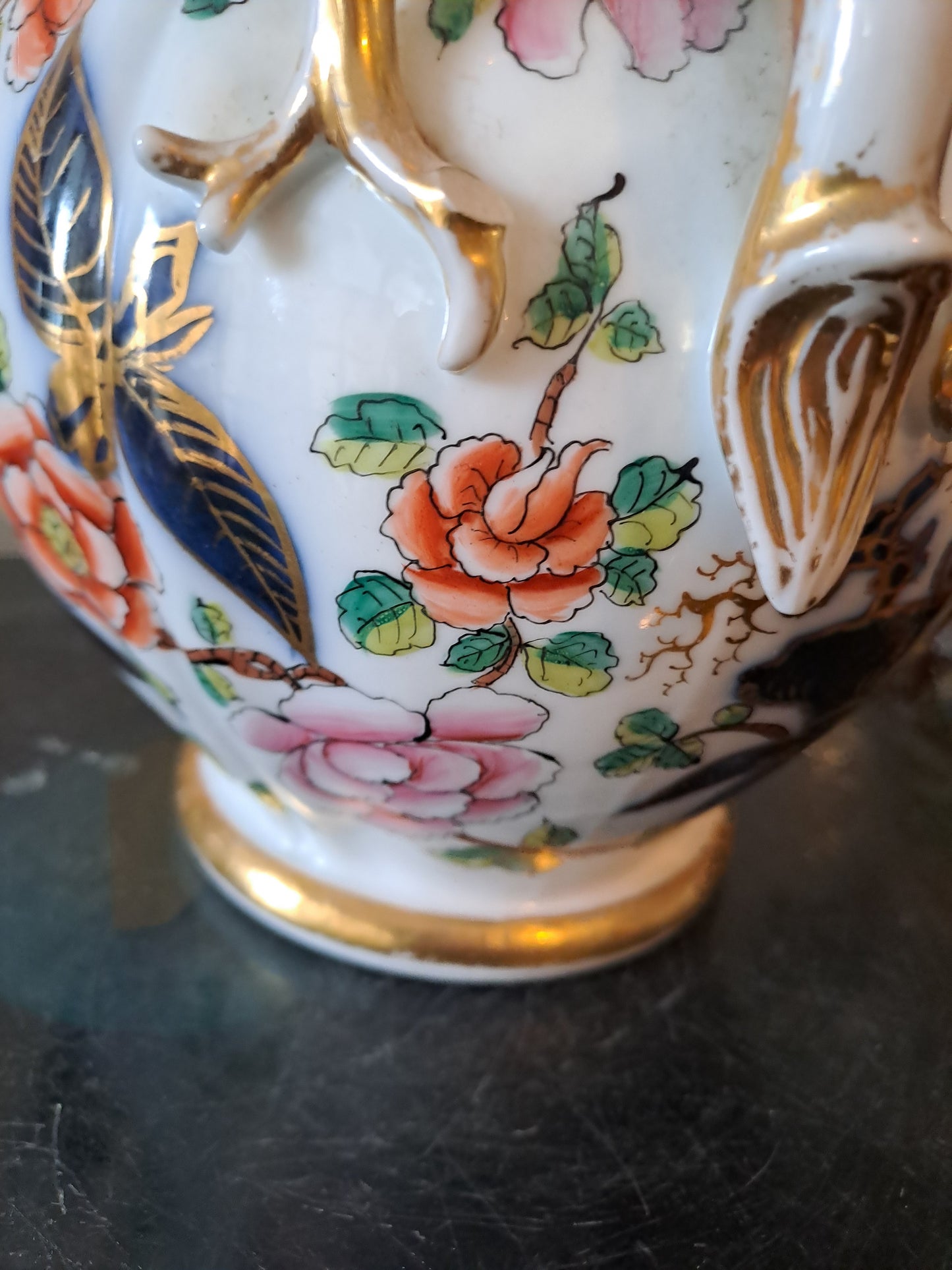 Vase En Porcelaine de Bayeux. Période Gosse ( 1849-1877). Ancien décoration vintage.