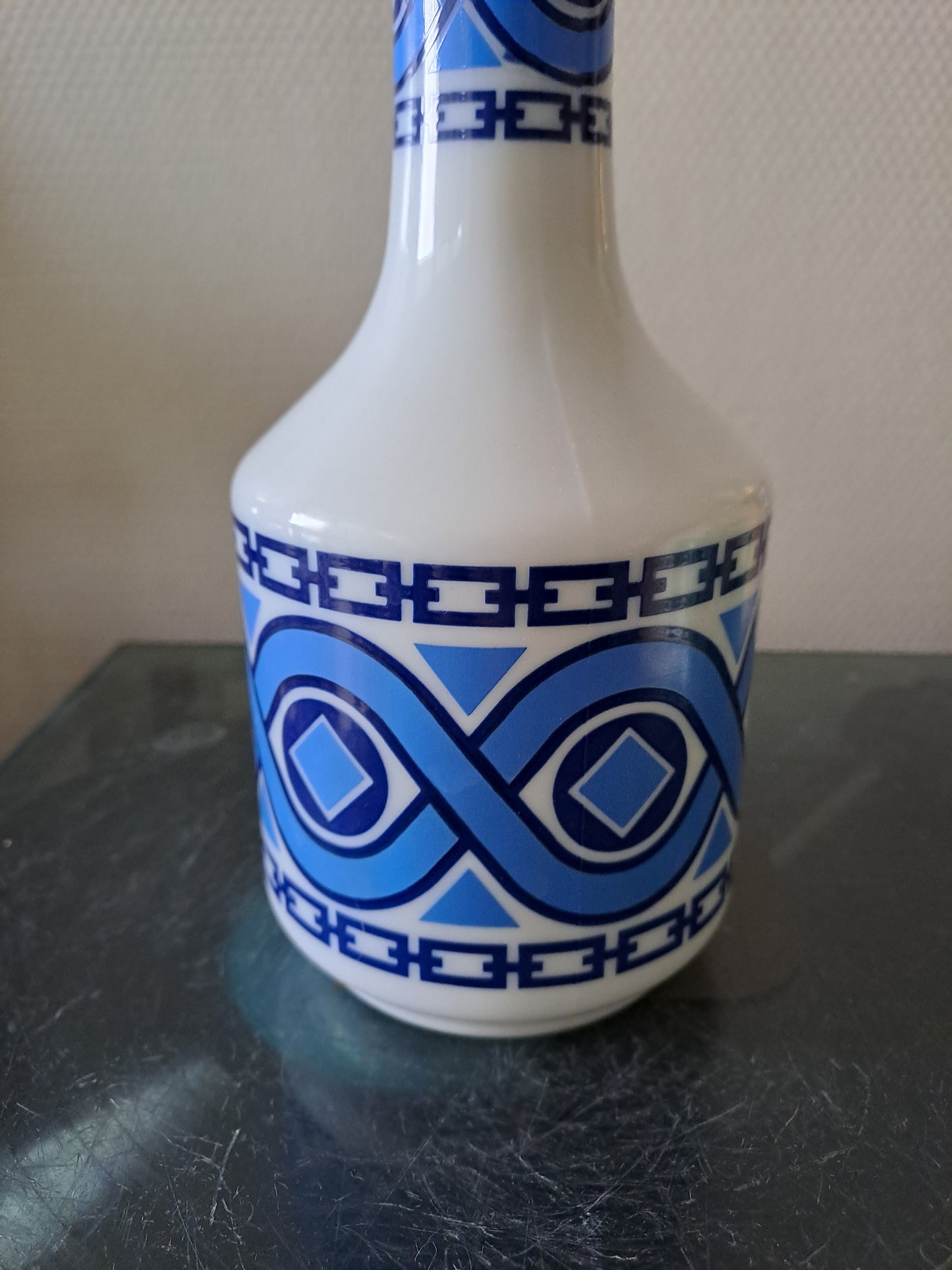 Bouteille En Opaline Années 60/ 70 / 80. Vintage.