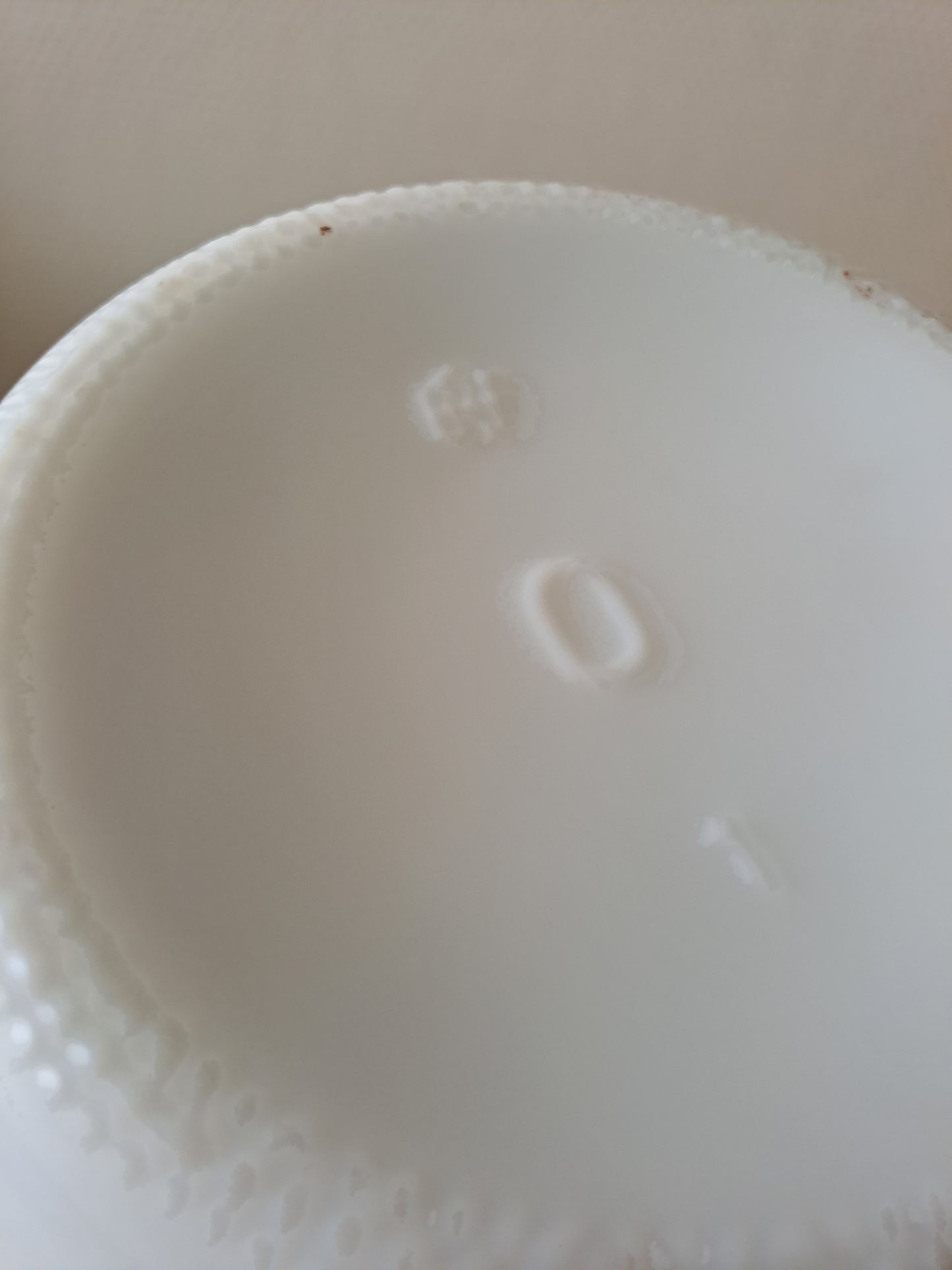 Bouteille En Opaline Années 60/ 70 / 80. Vintage.