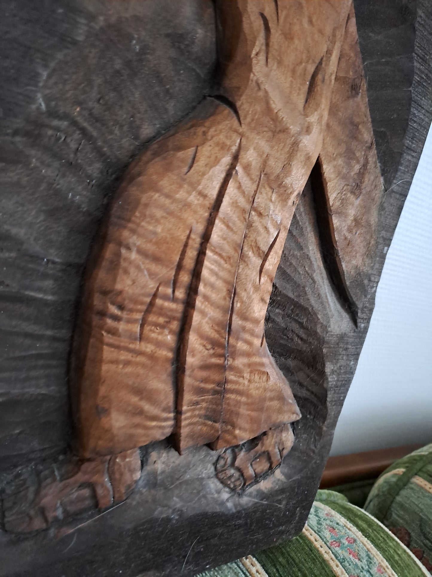 Statue/ Sculpture Figurant Le Christ Portant La Croix.