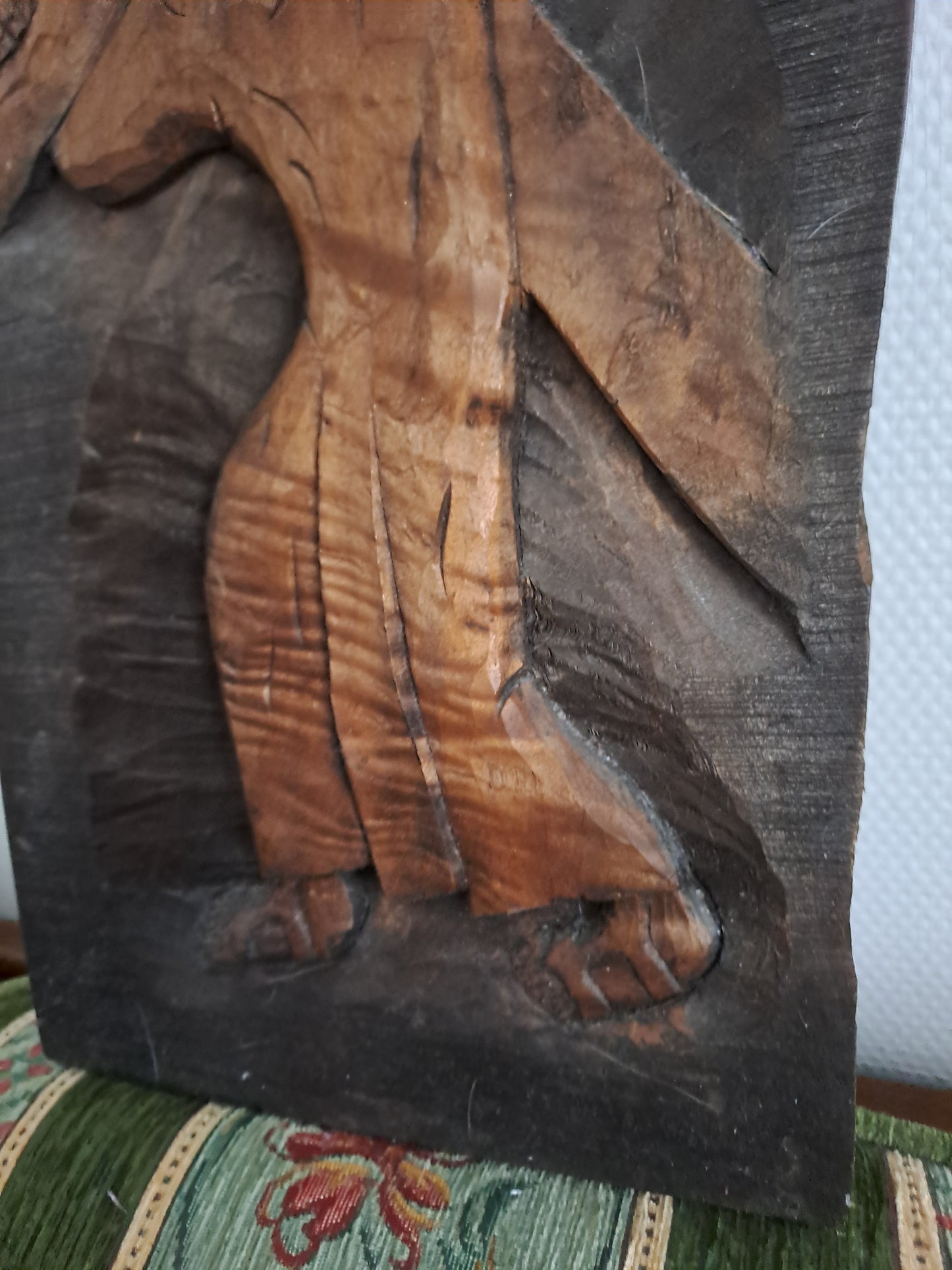 Statue/ Sculpture Figurant Le Christ Portant La Croix.