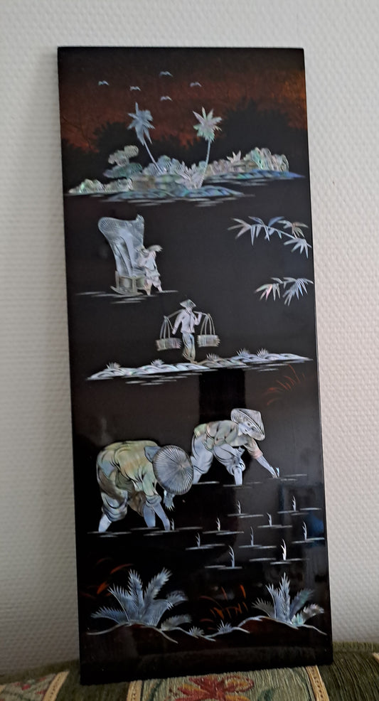 Panneau De Laque Marquetés Instration De Nacre. Vietnam. Rizière.