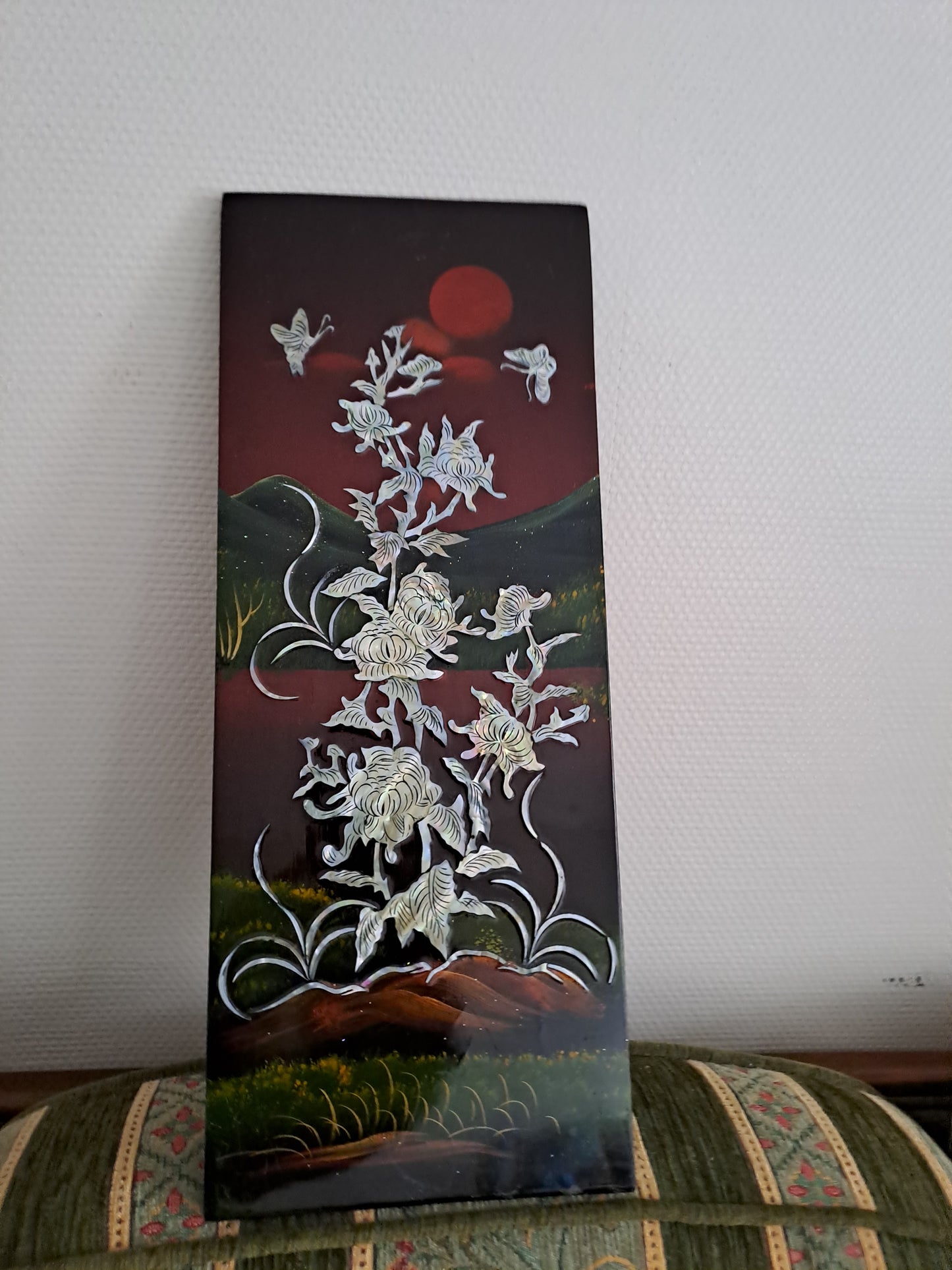 Panneau De Laque Marquetés Instration De Nacre. Fleurs Papillons Soleil. Ancien décoration vintage