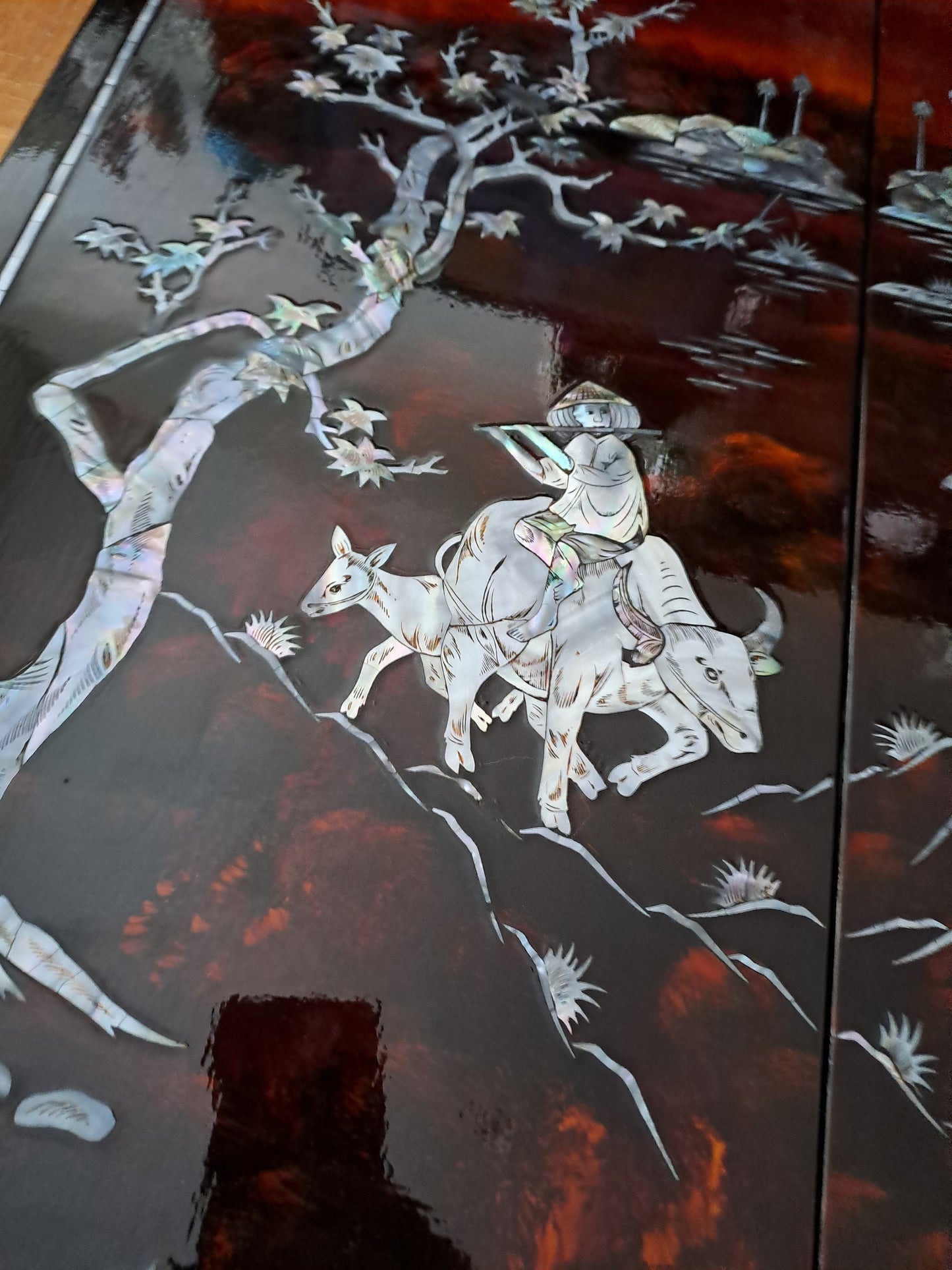 4 Panneaux De Laque Marquetés Instration De Nacre.Bord De Rivière Animée.