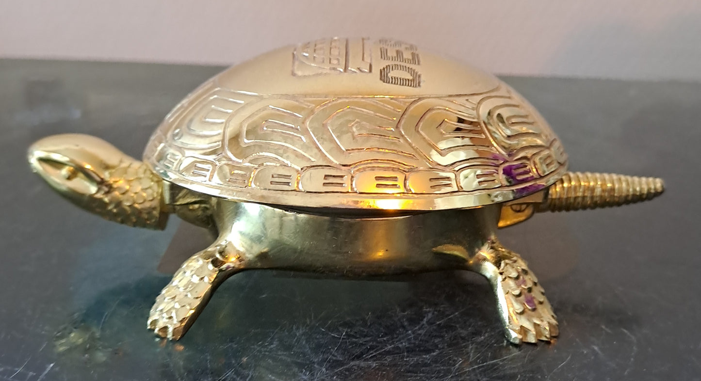 Cloche De Table Figurant Une Tortue. Gravée Desul