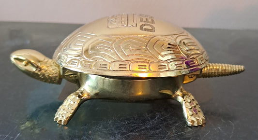 Cloche De Table Figurant Une Tortue. Gravée Desul