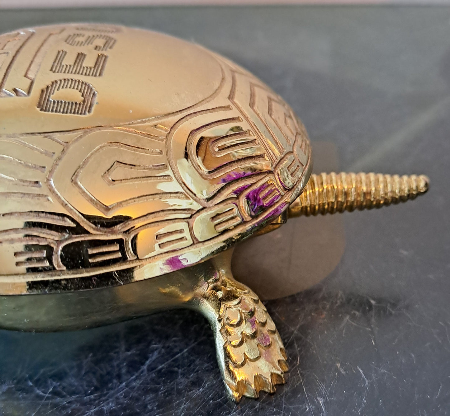 Cloche De Table Figurant Une Tortue. Gravée Desul