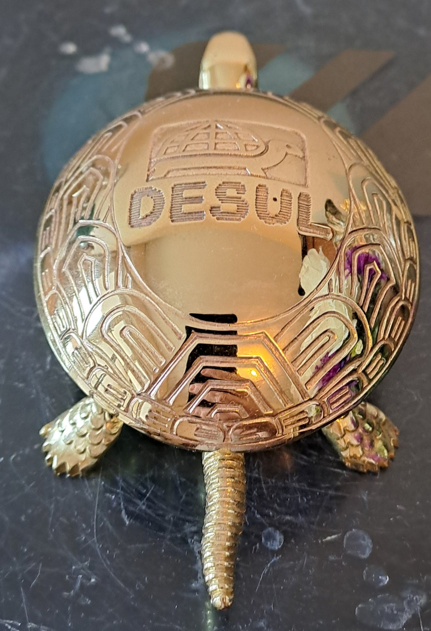 Cloche De Table Figurant Une Tortue. Gravée Desul