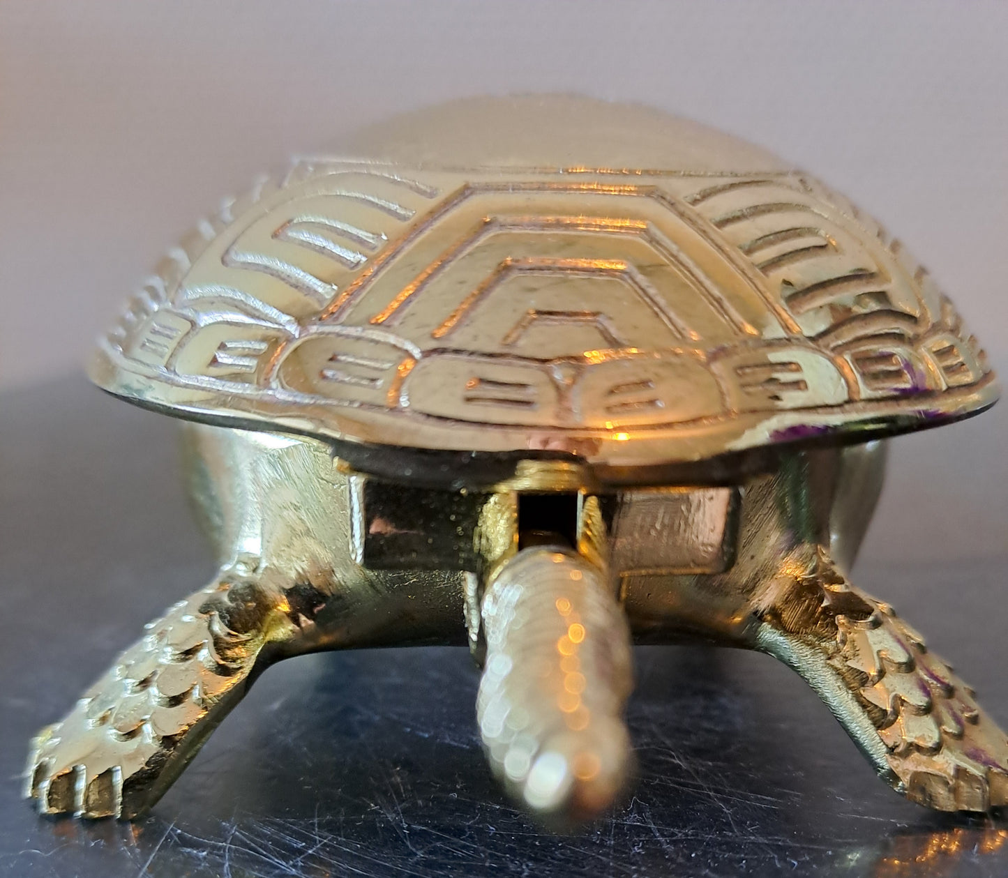 Cloche De Table Figurant Une Tortue. Gravée Desul