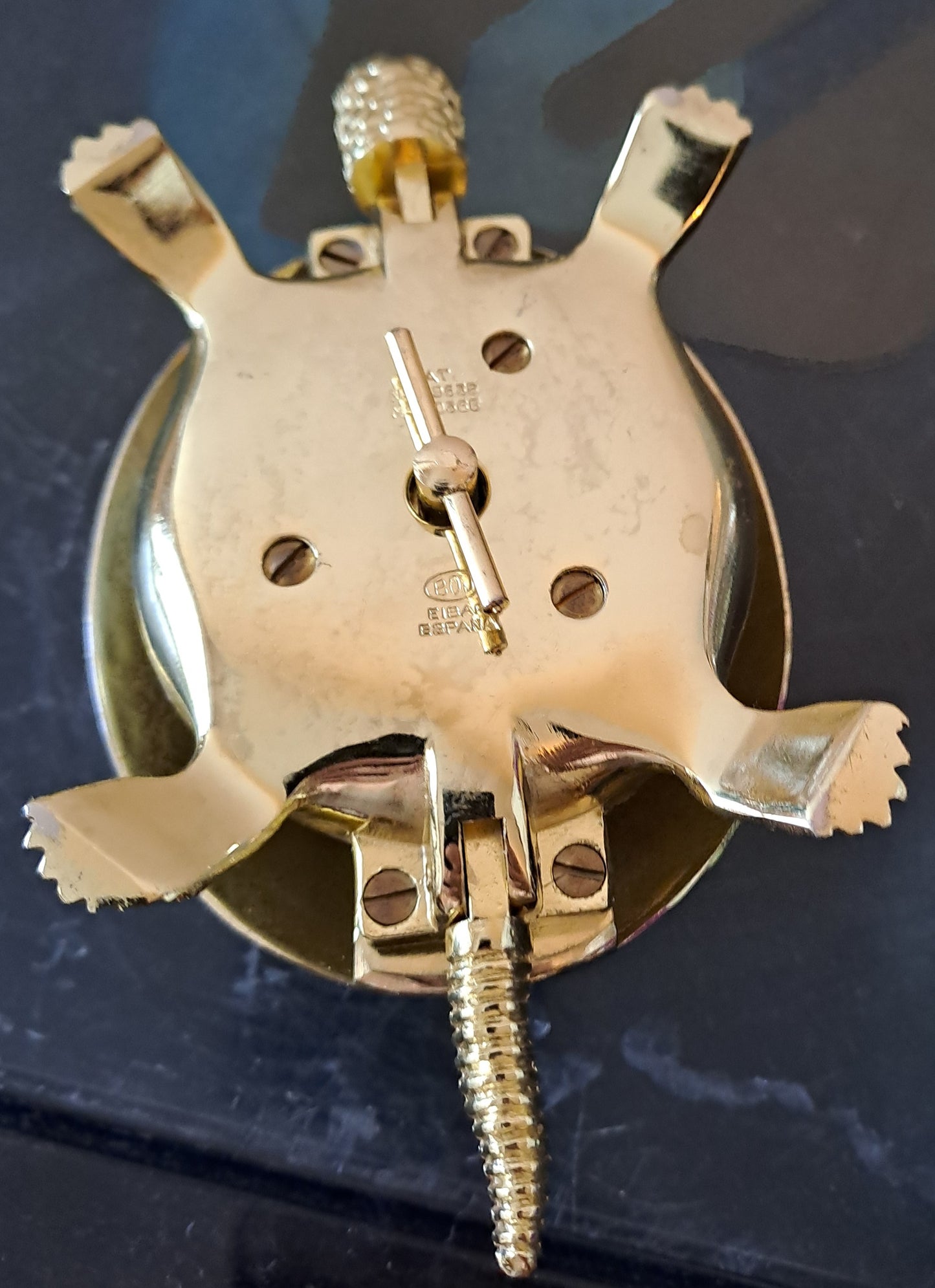 Cloche De Table Figurant Une Tortue. Gravée Desul