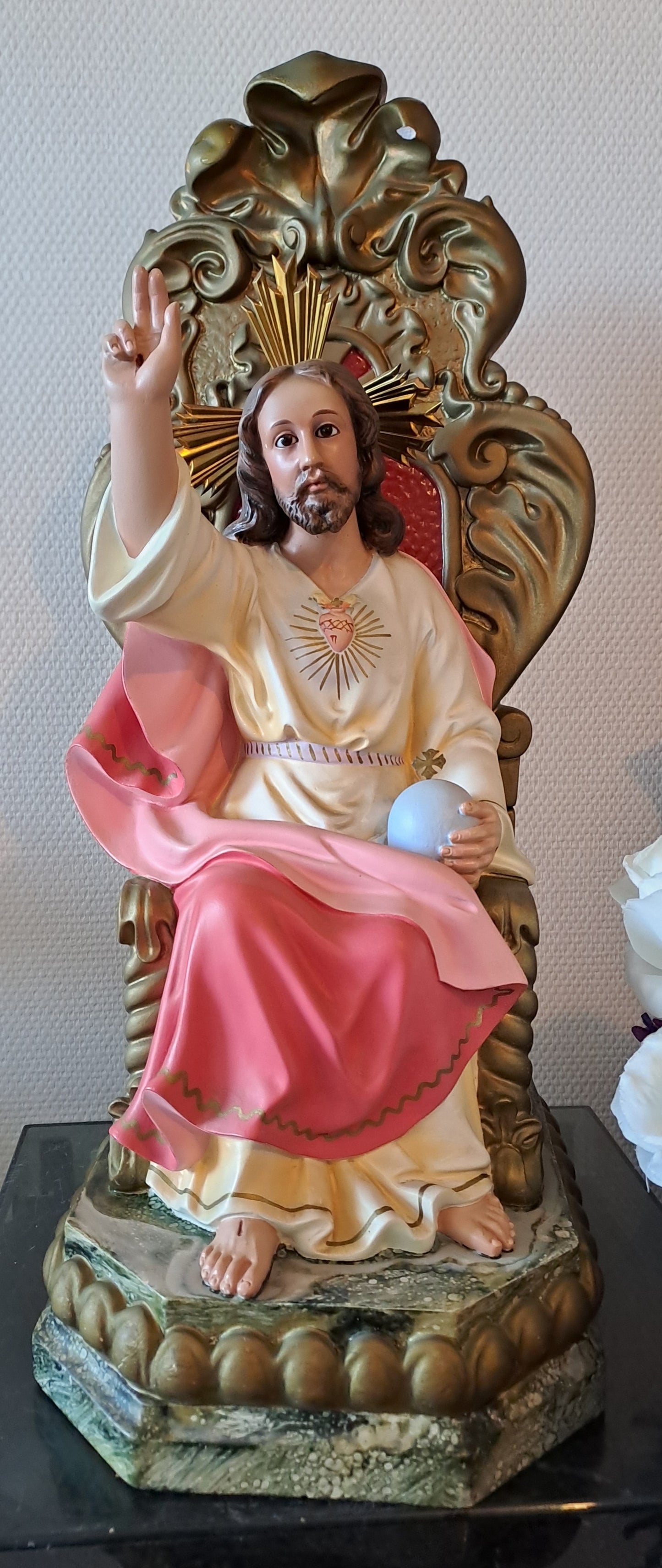 Christ-Roi En Majesté. 51.5 X 21.5 X 22 Cm.