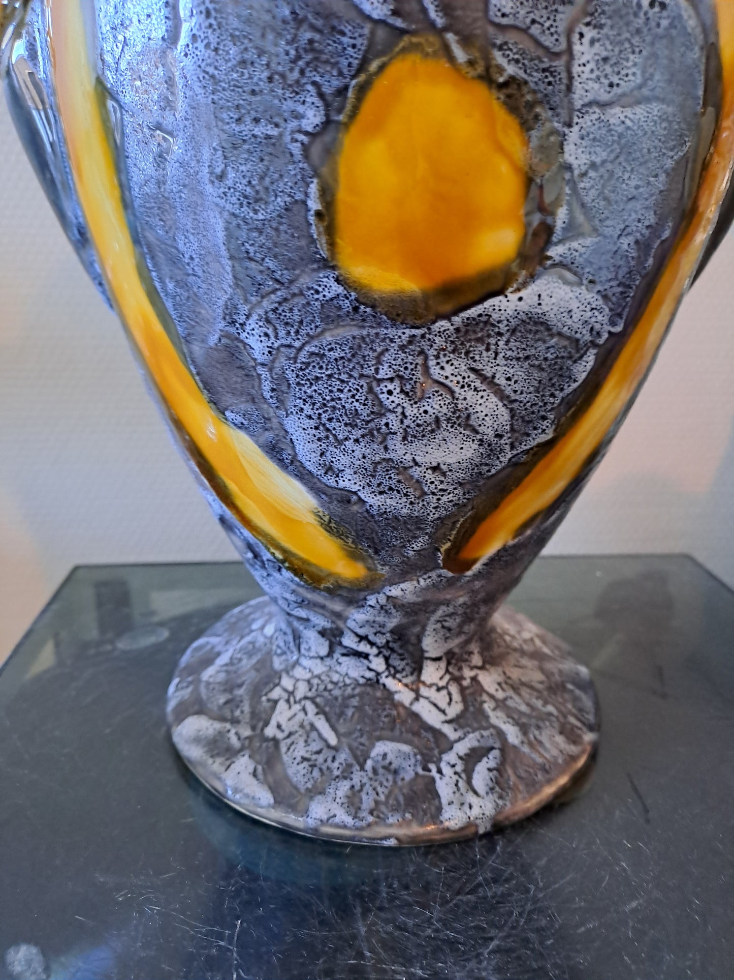 Vallauris. Grand Vase. Marqué.  30 Cm X 27 Cm X  17 Cm.