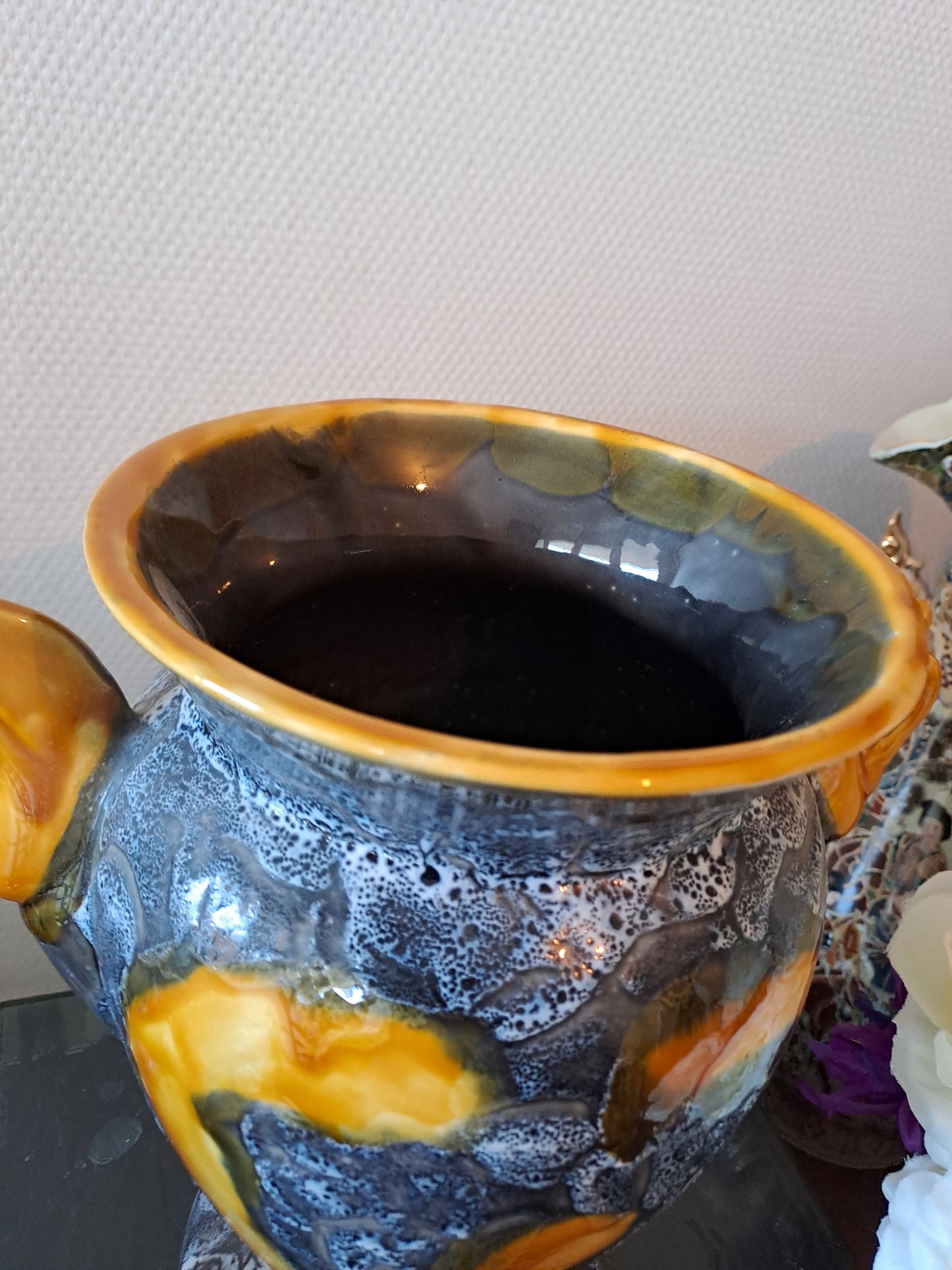 Vallauris. Grand Vase. Marqué.  30 Cm X 27 Cm X  17 Cm.