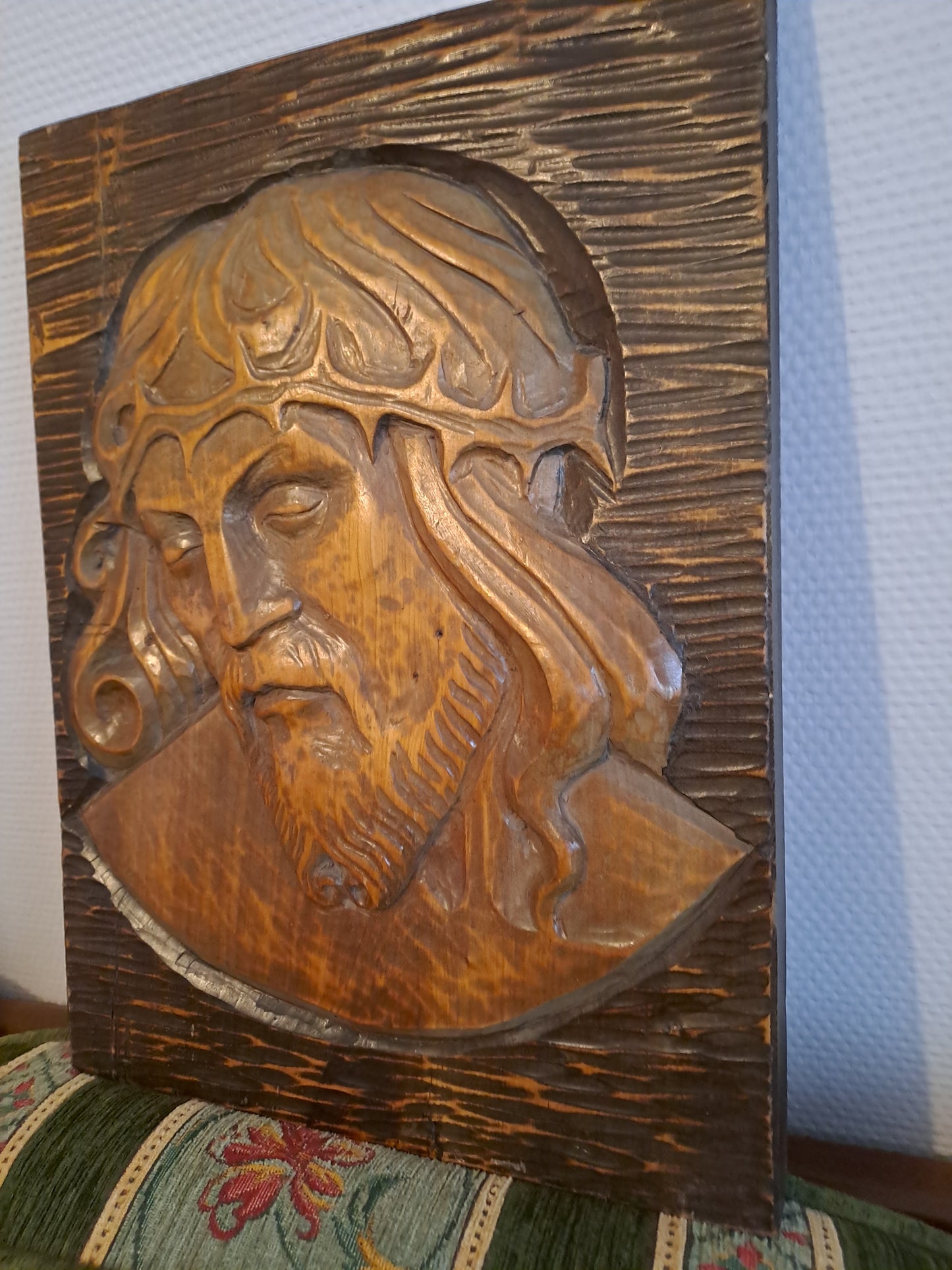 Christ À La Couronne D'épines. Imposant Cadre Bas-relief. Ancien decoration vintage catholique.