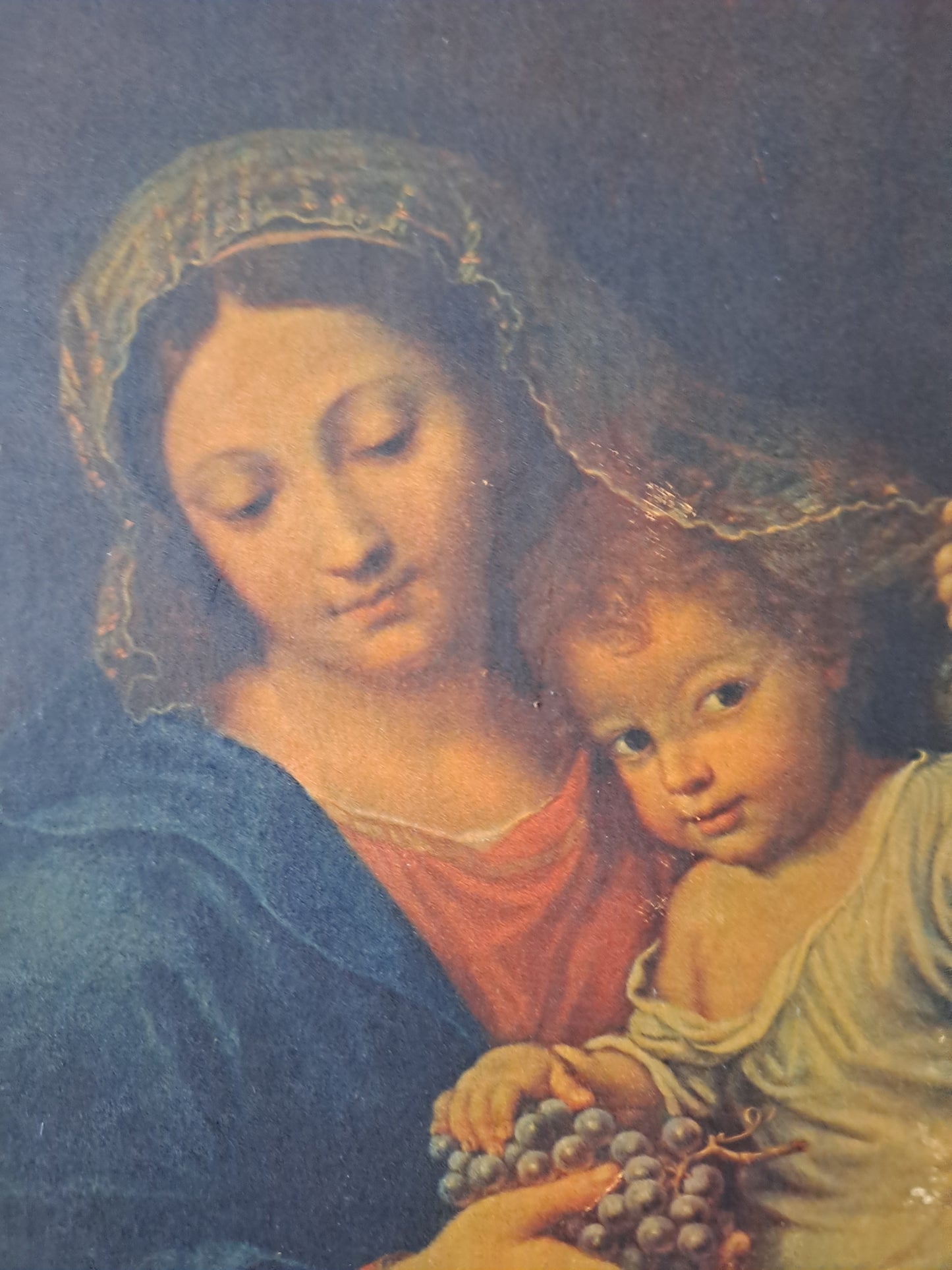 Tableau Représentant Vierge Aux Raisins. Cadre.