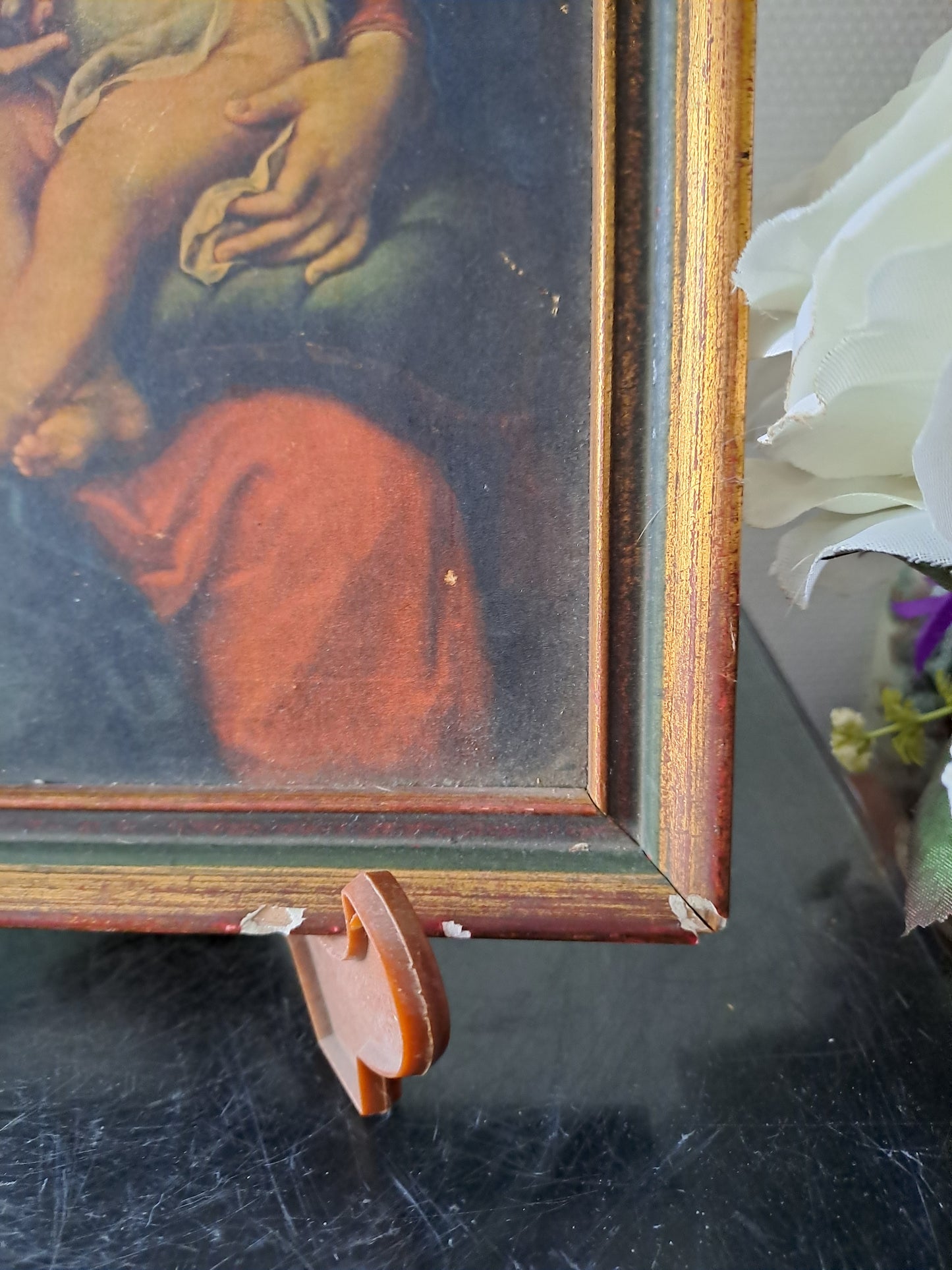 Tableau Représentant Vierge Aux Raisins. Cadre.