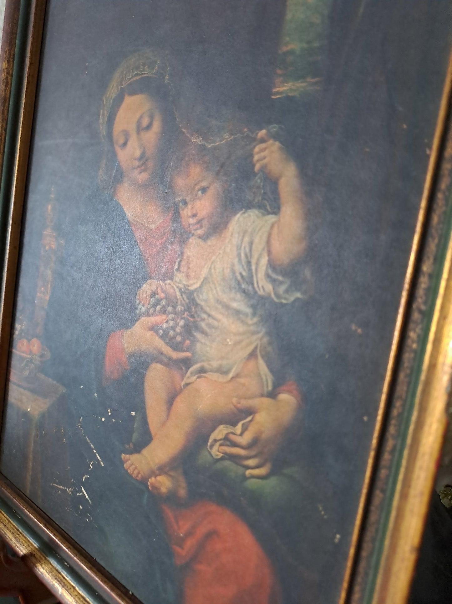 Tableau Représentant Vierge Aux Raisins. Cadre.