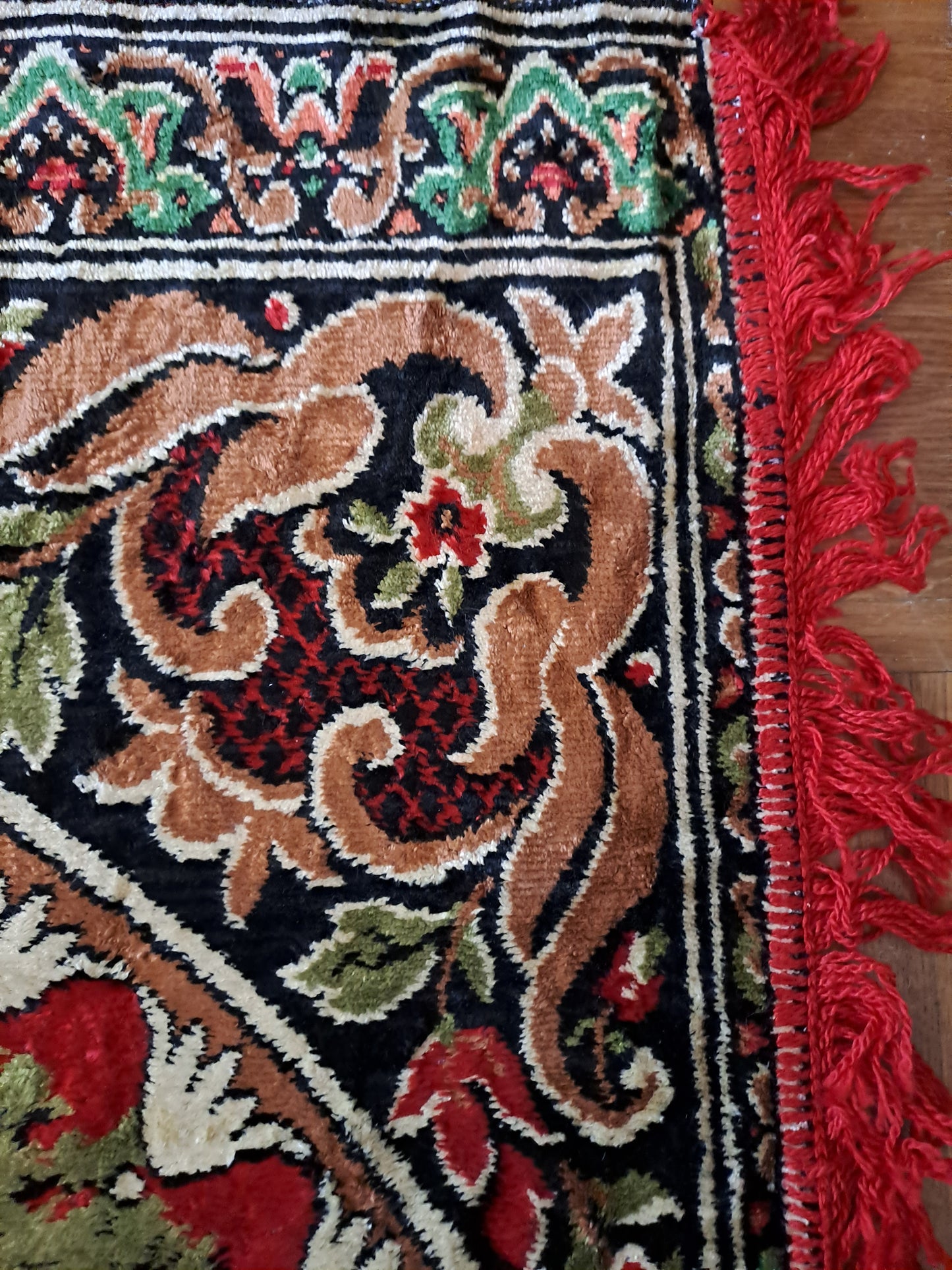 Tapisserie. Cerf Et Chevreuil. Tapis de table.