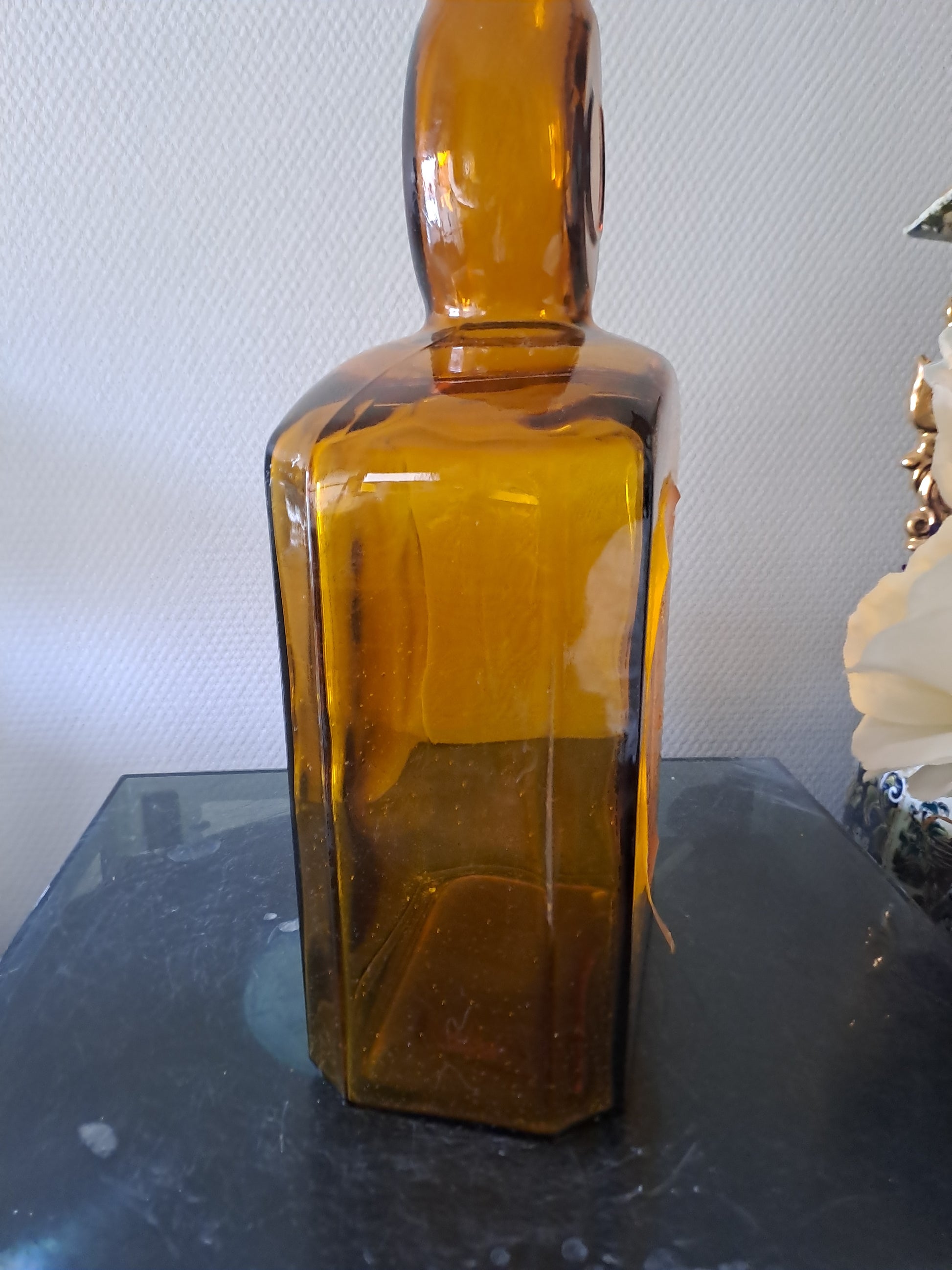Verrerrie ancienne bouteille Saint-Bernard decoration vintage
