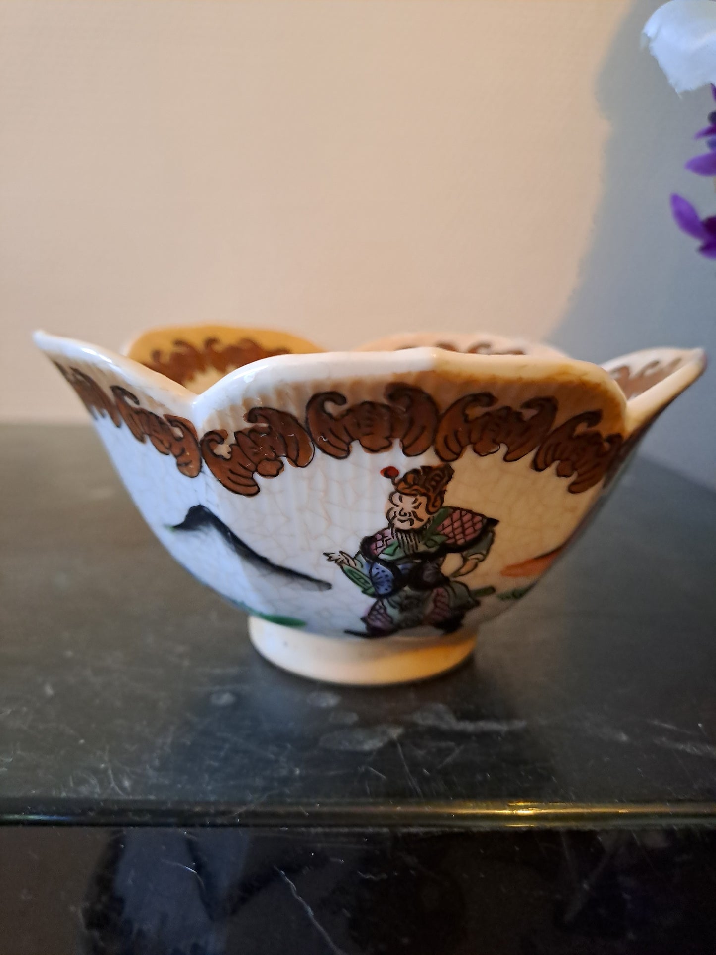 Bol Riz Chinois 1. Porcelaine. Peint à la main. Asiatique. Signé En Rouge. Ancien decoration vintage.