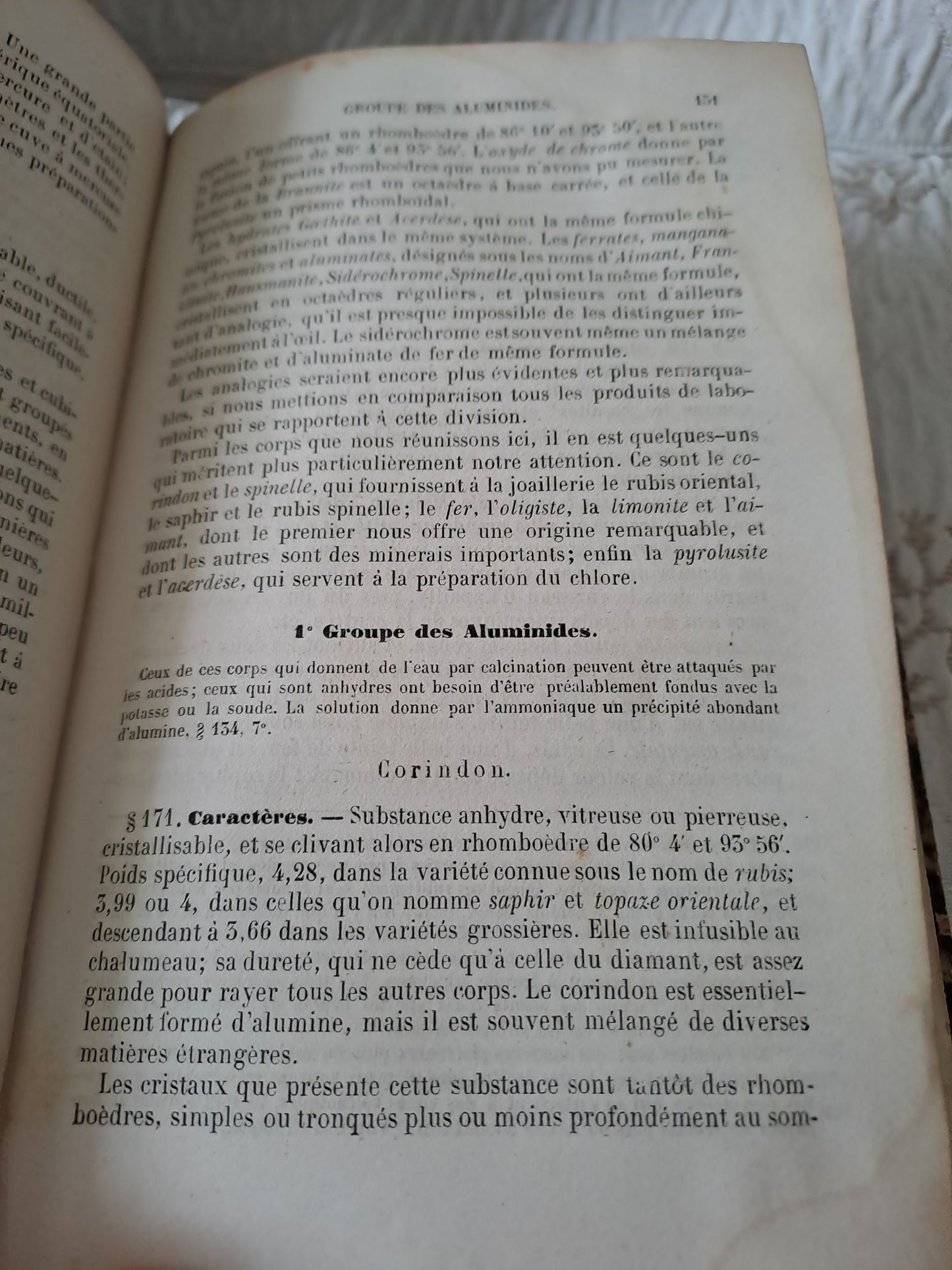 Cours élémentaire d'histoire naturelle  minéralogie et géologie. Par Beudant. 1858. Ancien livre vintage catholique.
