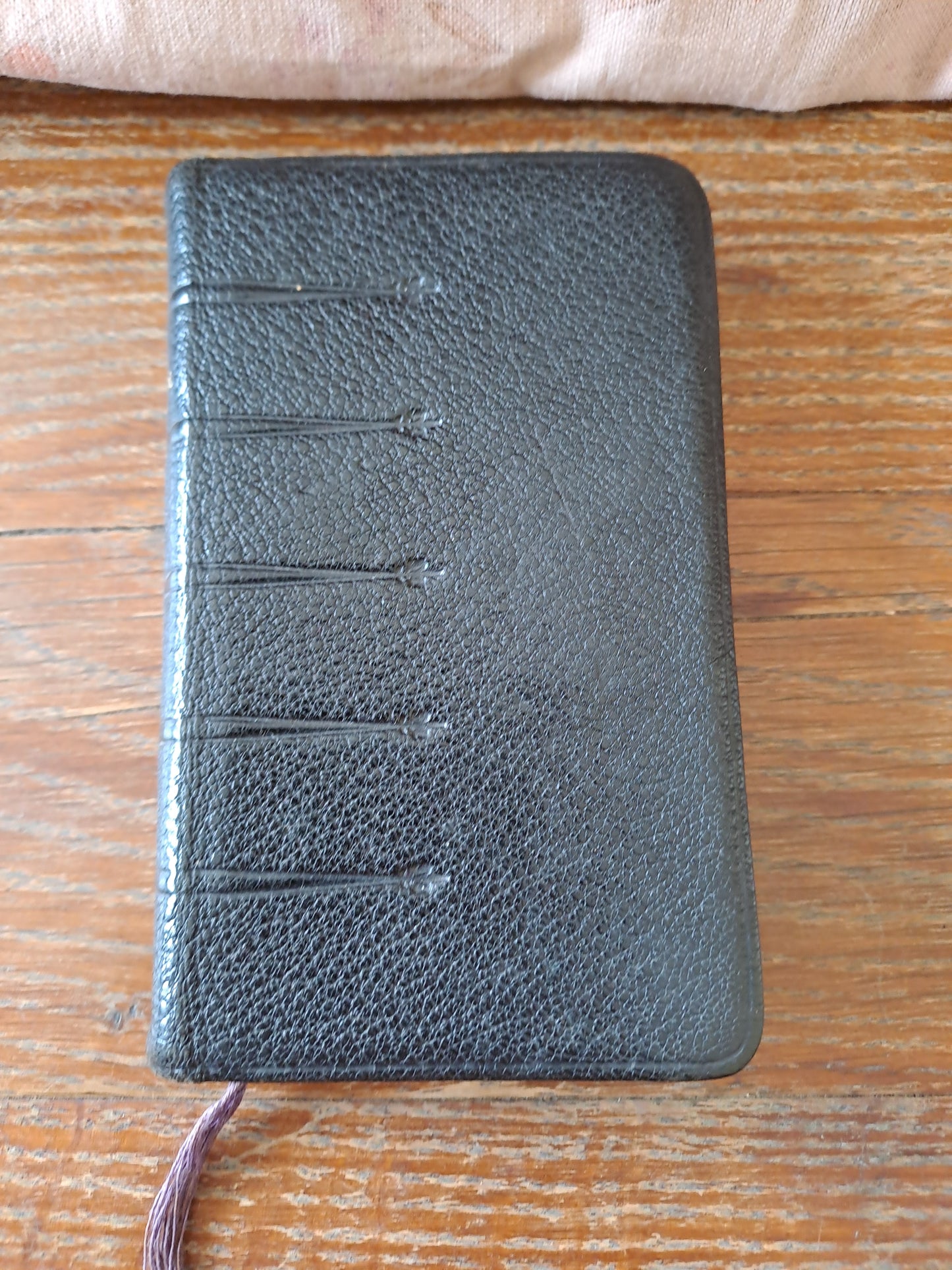 Missel vespéral des quatres saisons. Hiver. Ancien livre de prières catholique vintage.