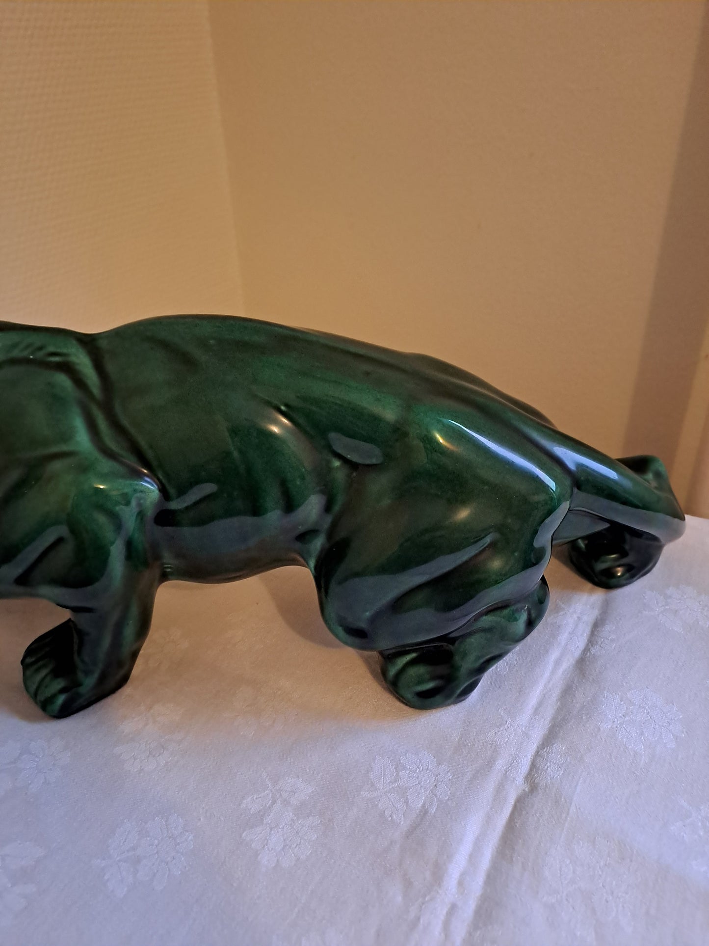 Statue Lion Vert Faïencerie de Longchamp. Ancien décoration vintage.