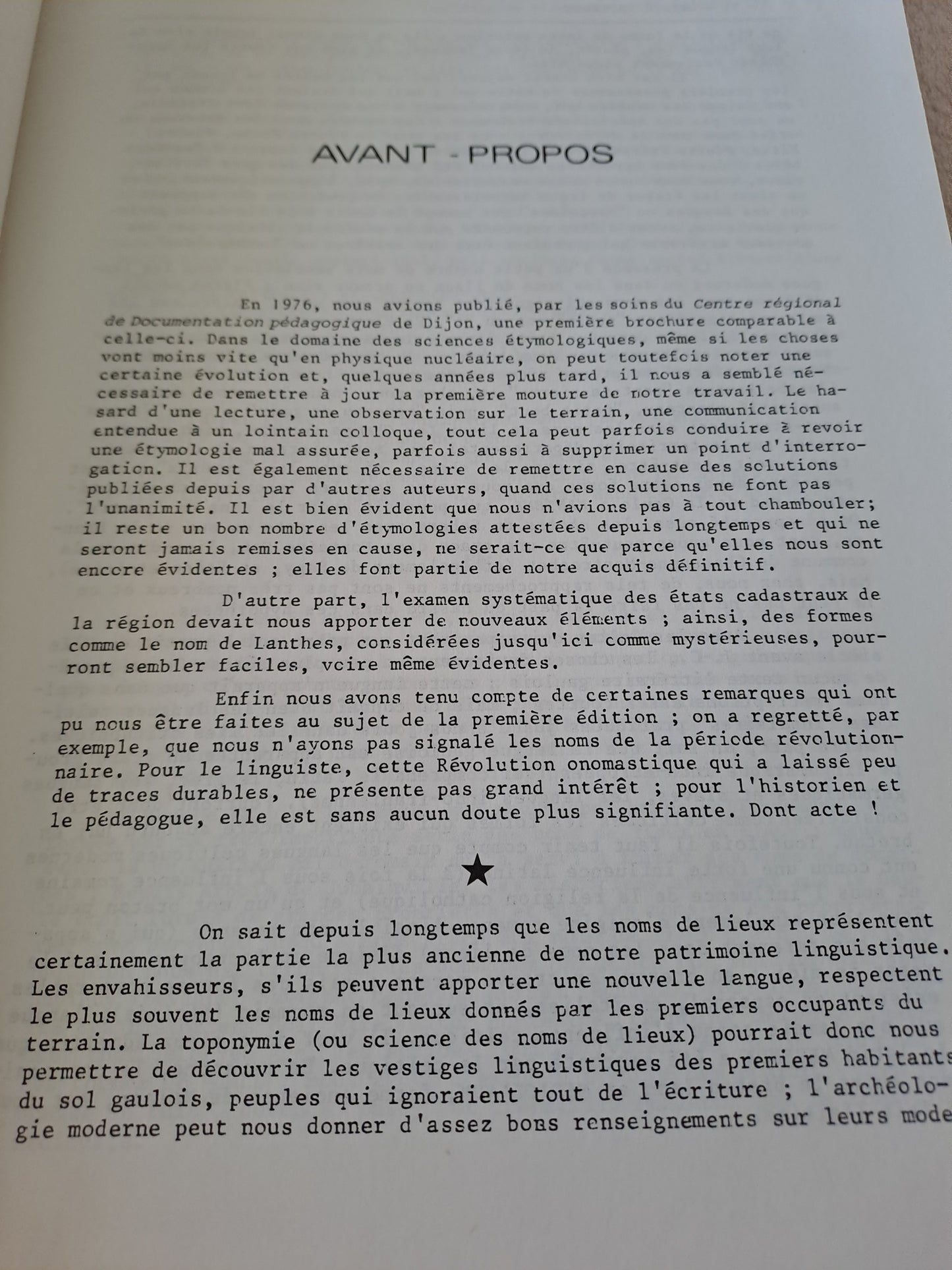 Livre. Les noms de lieux de Bourgogne. La Côte-d'Or.