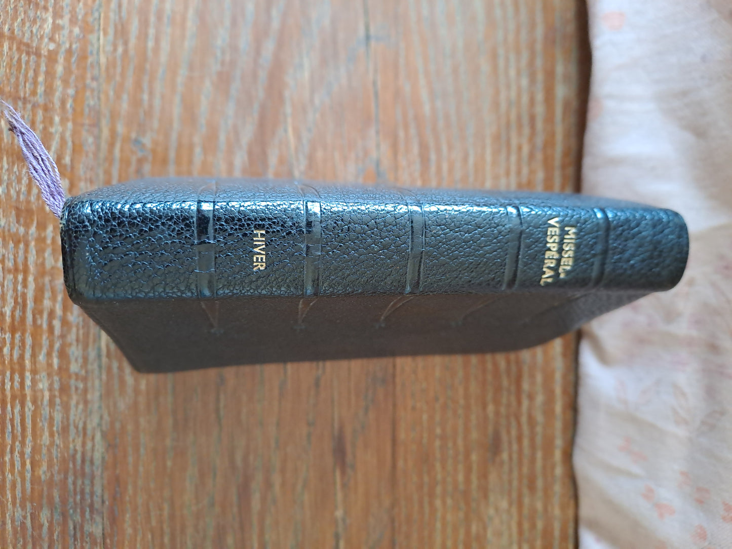 Missel vespéral des quatres saisons. Hiver. Ancien livre de prières catholique vintage.