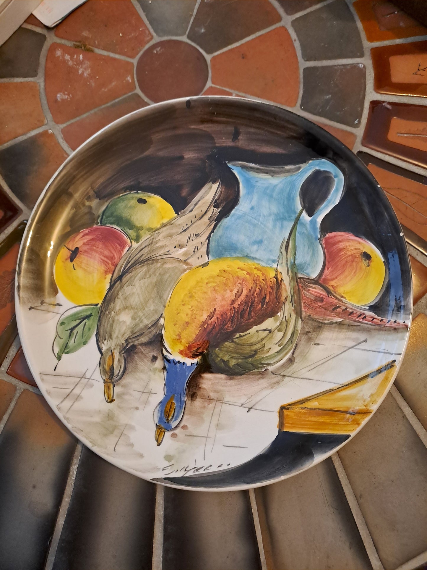 Assiette murale. Nature Morte Aux Pigeons. Signé. Ancien décoration Vintage 