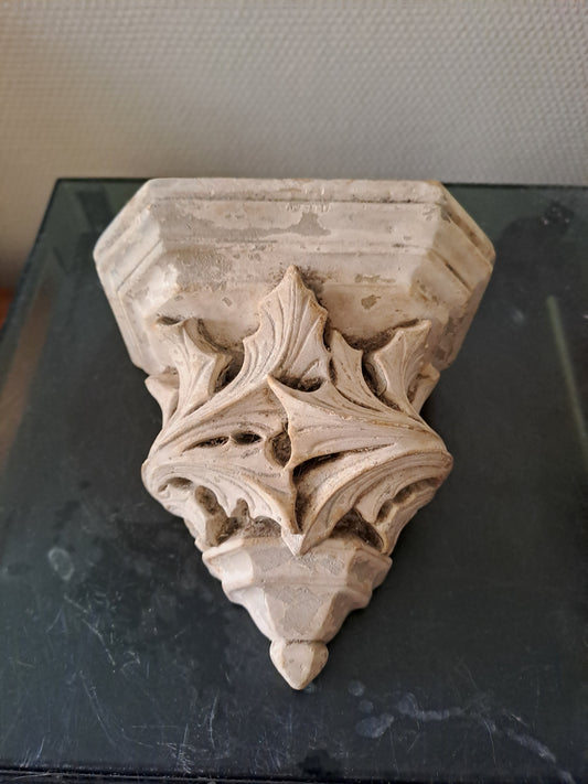 Sellette d'église feuilles d'acanthes. Plâtre. Ancien decoration vintage.