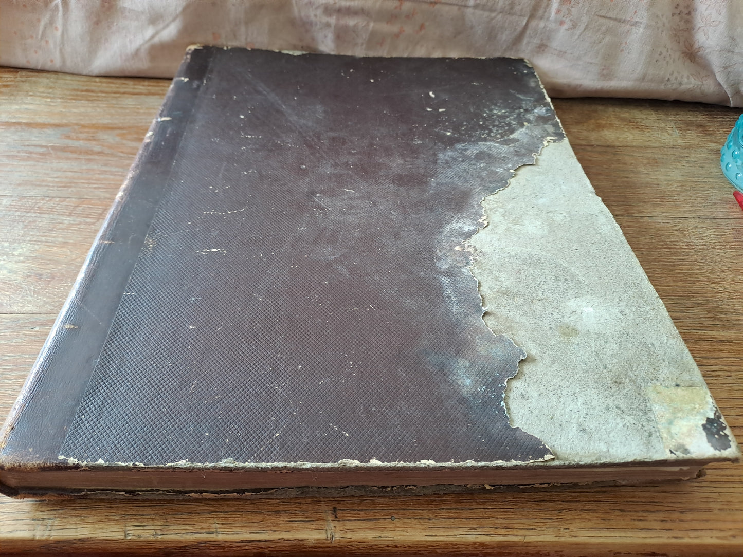 Revues " Le Journal illustré " pour l'année 1869. Ancien livre vintage.