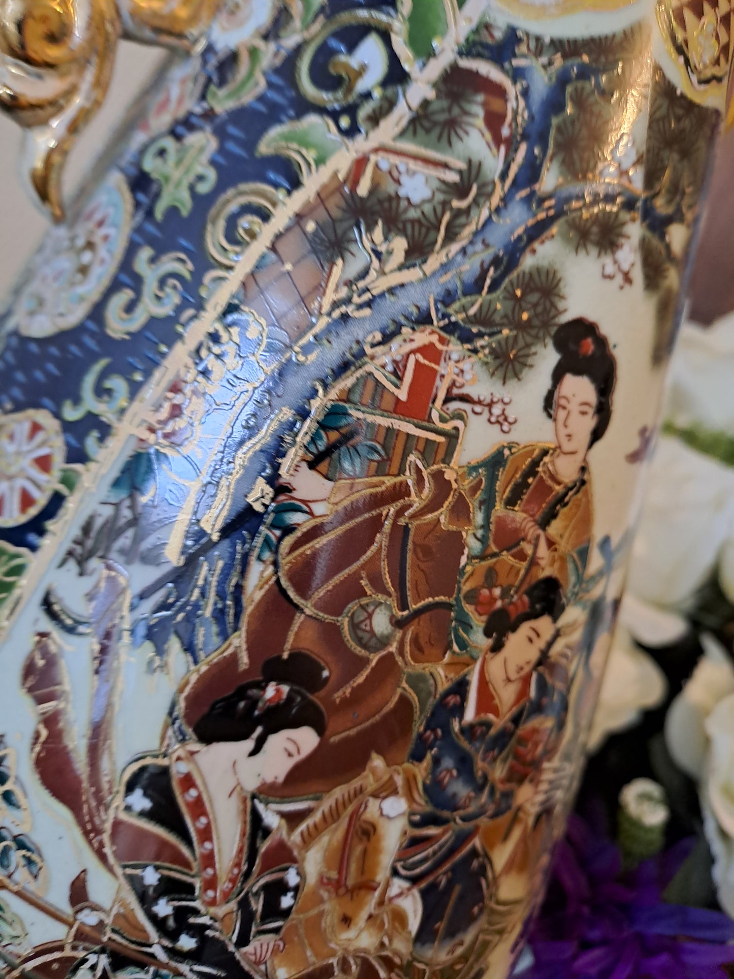 Grand Vase. Satsuma ( dans le goût).