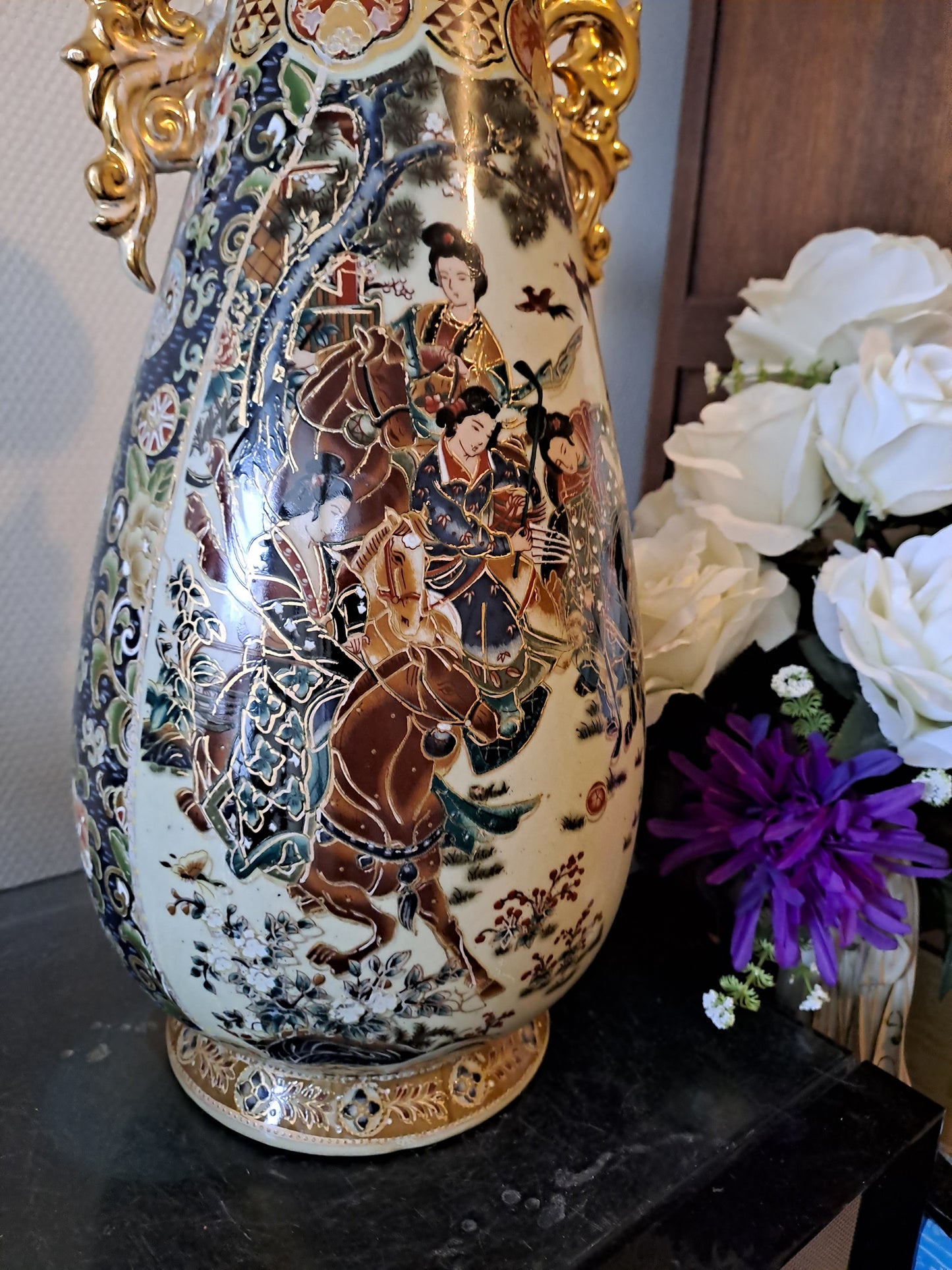 Grand Vase. Satsuma ( dans le goût).