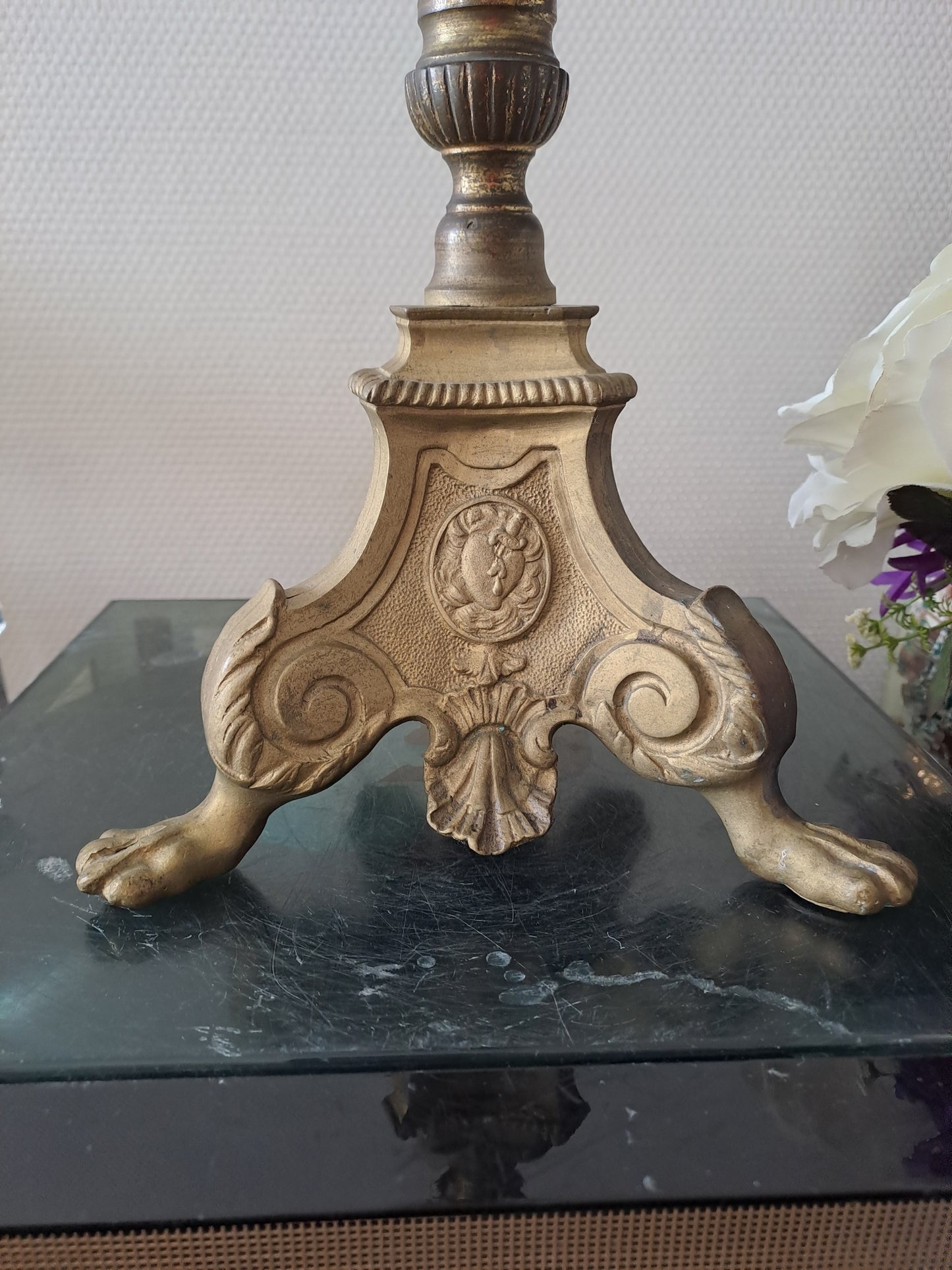 Pique cierge D'Église. En laiton et bronze.