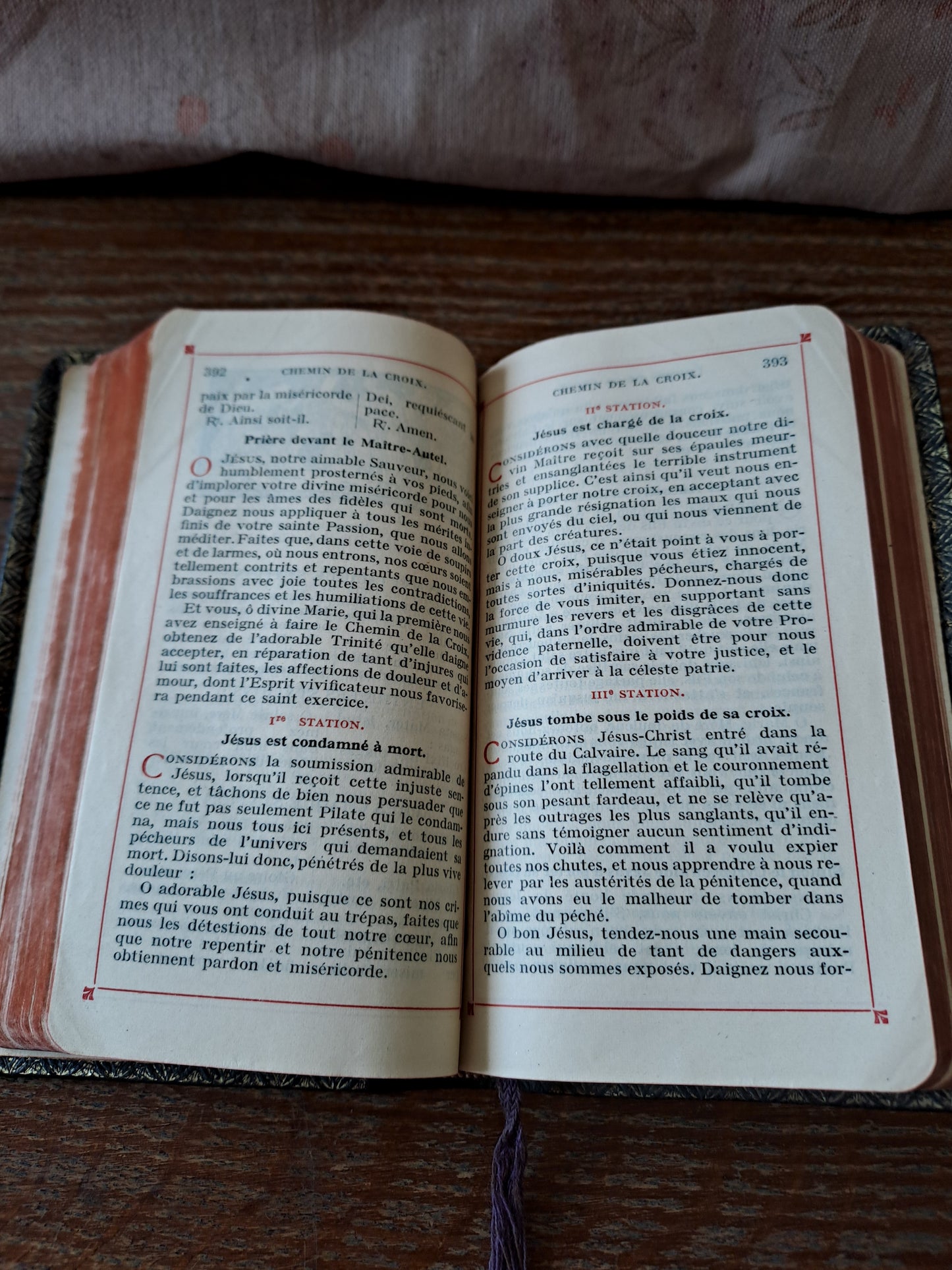 Missel vespéral des quatres saisons. Hiver. Ancien livre de prières catholique vintage.