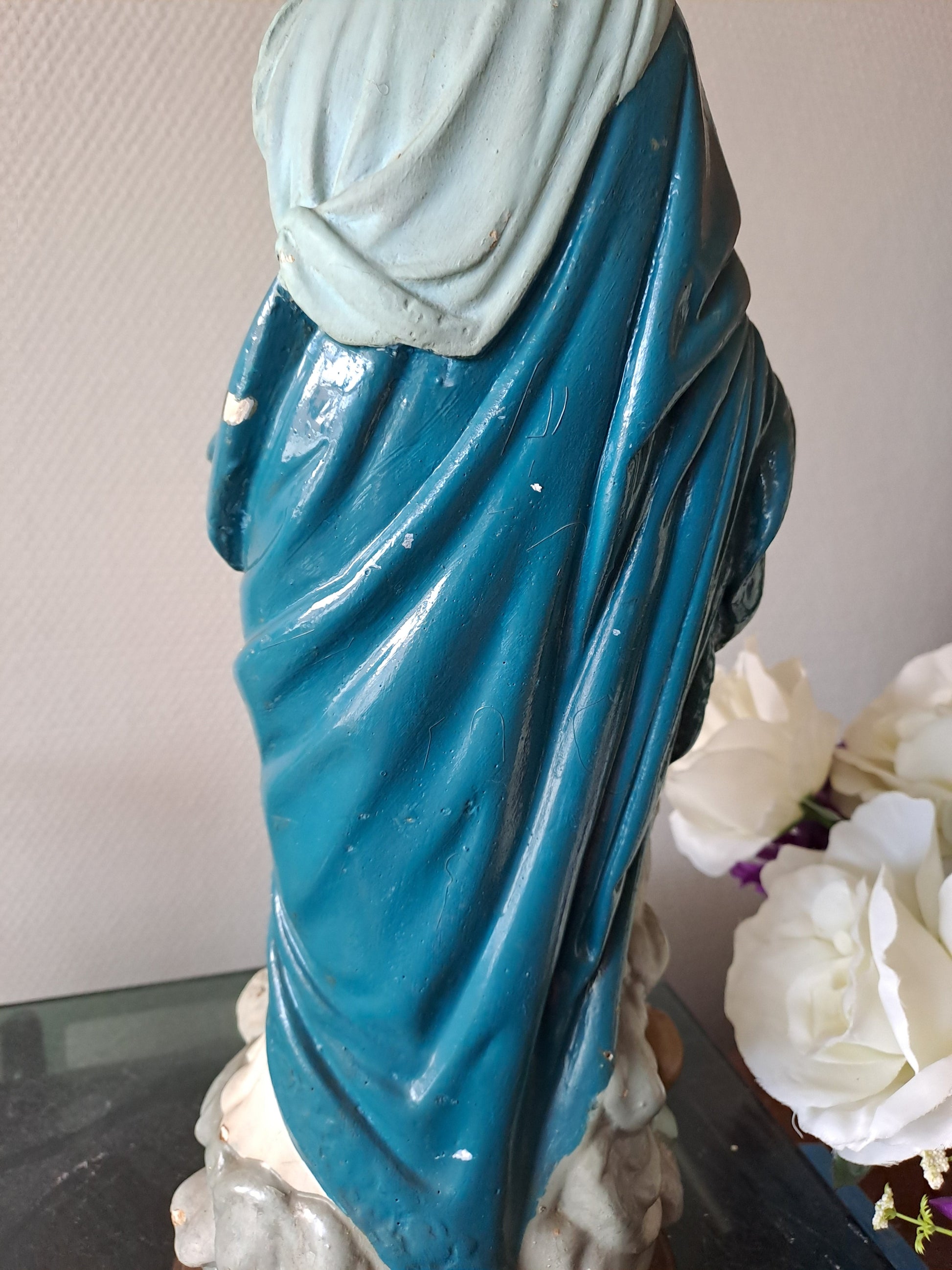 Statue représentant Notre-Dame des Victoires. 46 cm de haut. N°2. Ancien Vintage catholique. 